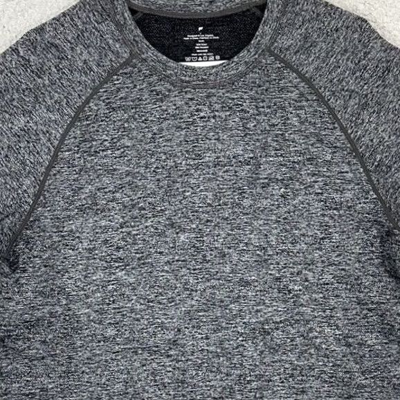 Fabletics Fabletics Performance Shirt Mens Large Grey Black Nylon Blend Activewear Shirt Size US L / EU 52-54 / 3 - 2 Thumbnail