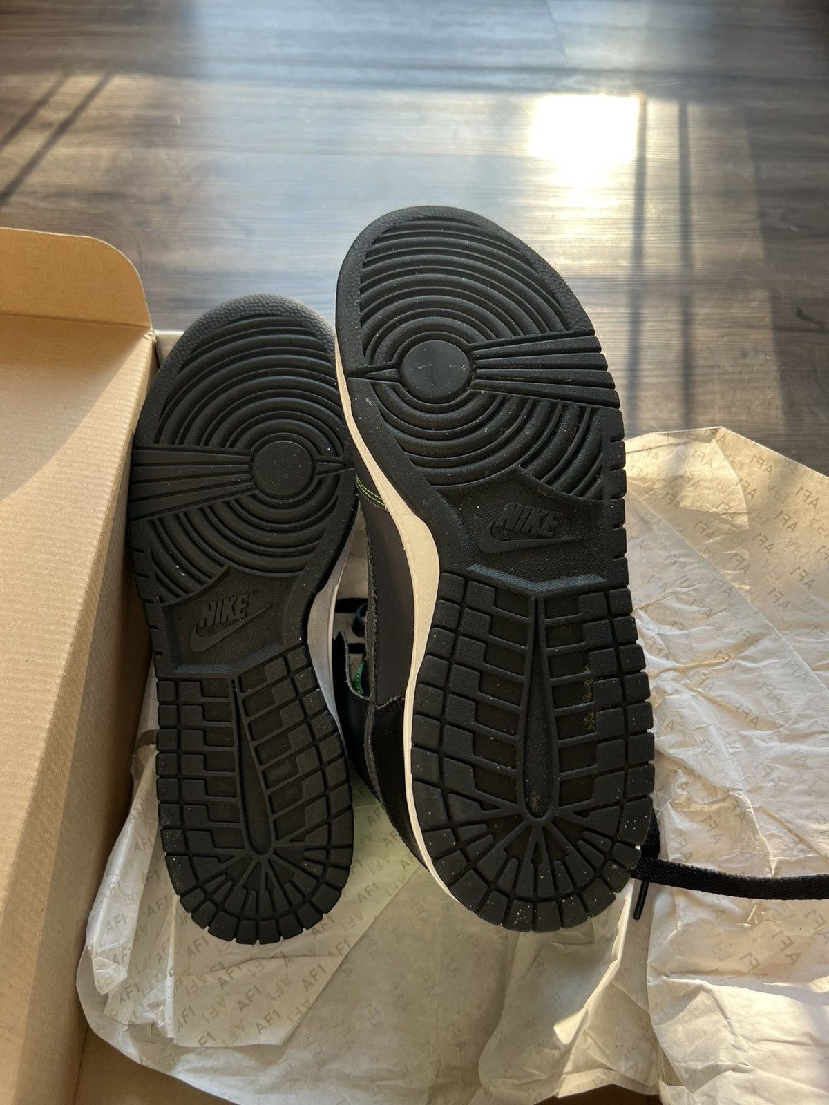 Nike NIKE DUNK SOLE SWAP DONOR Size US 9.5 / EU 42-43 - 8 Thumbnail