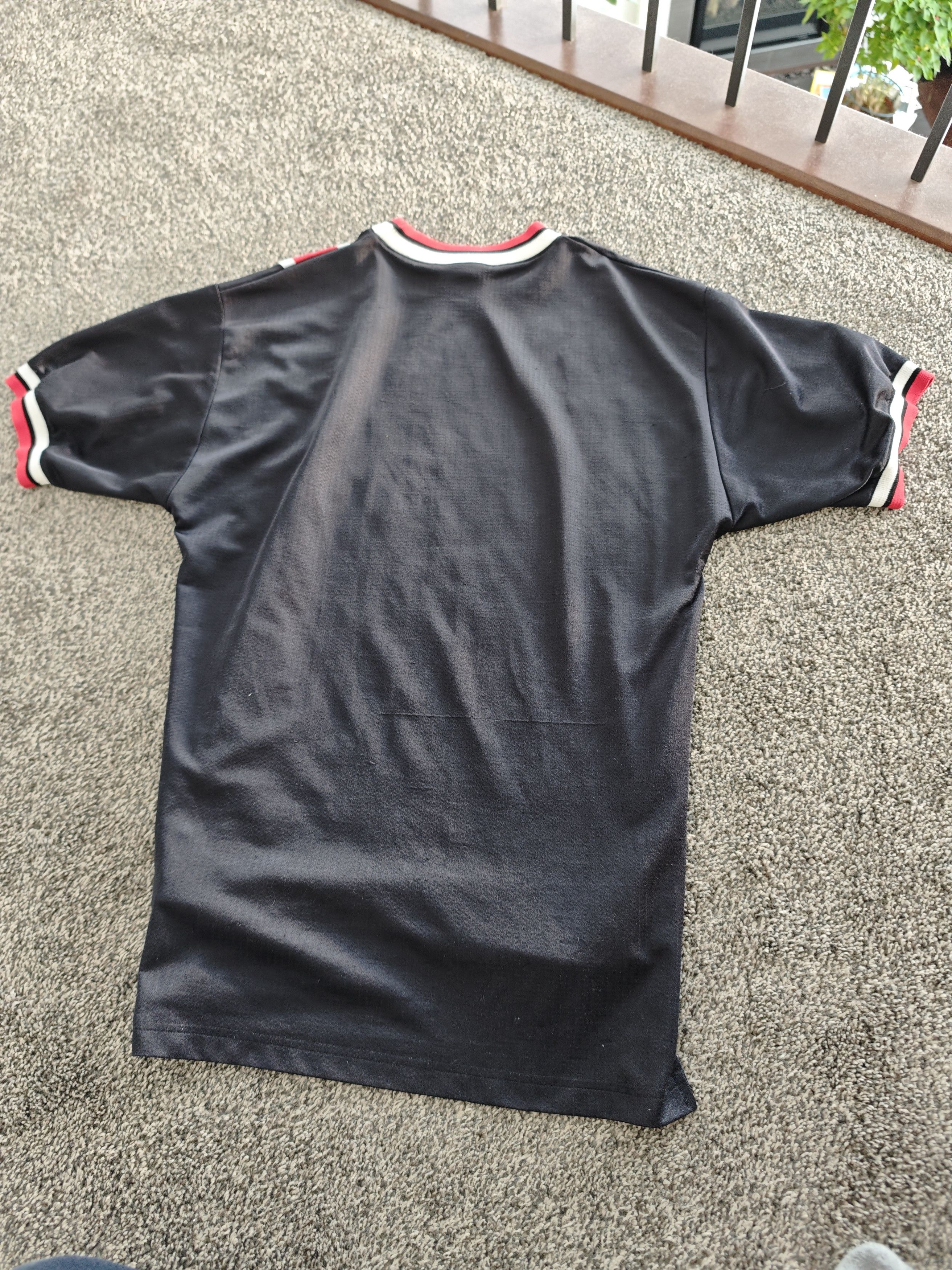 Umbro umbro vintage sports shirt size L Size US M / EU 48-50 / 2 - 2 Thumbnail