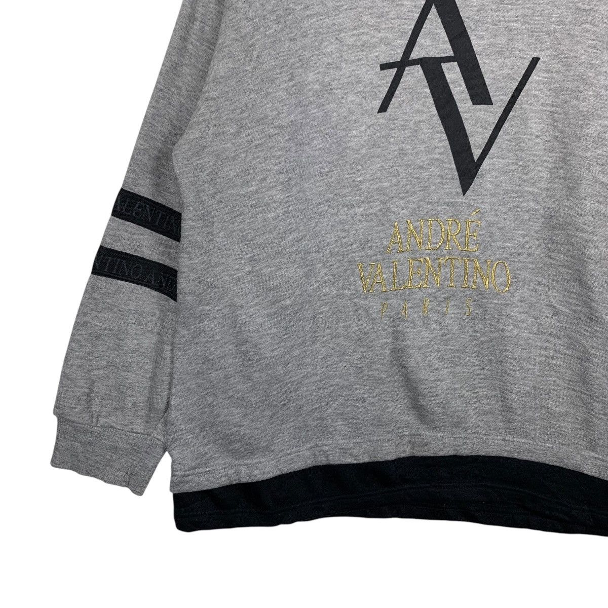 Valentino ANDRE VALENTINO Paris Big Logo Sweatshirts #1738-C77 Size US M / EU 48-50 / 2 - 3 Thumbnail