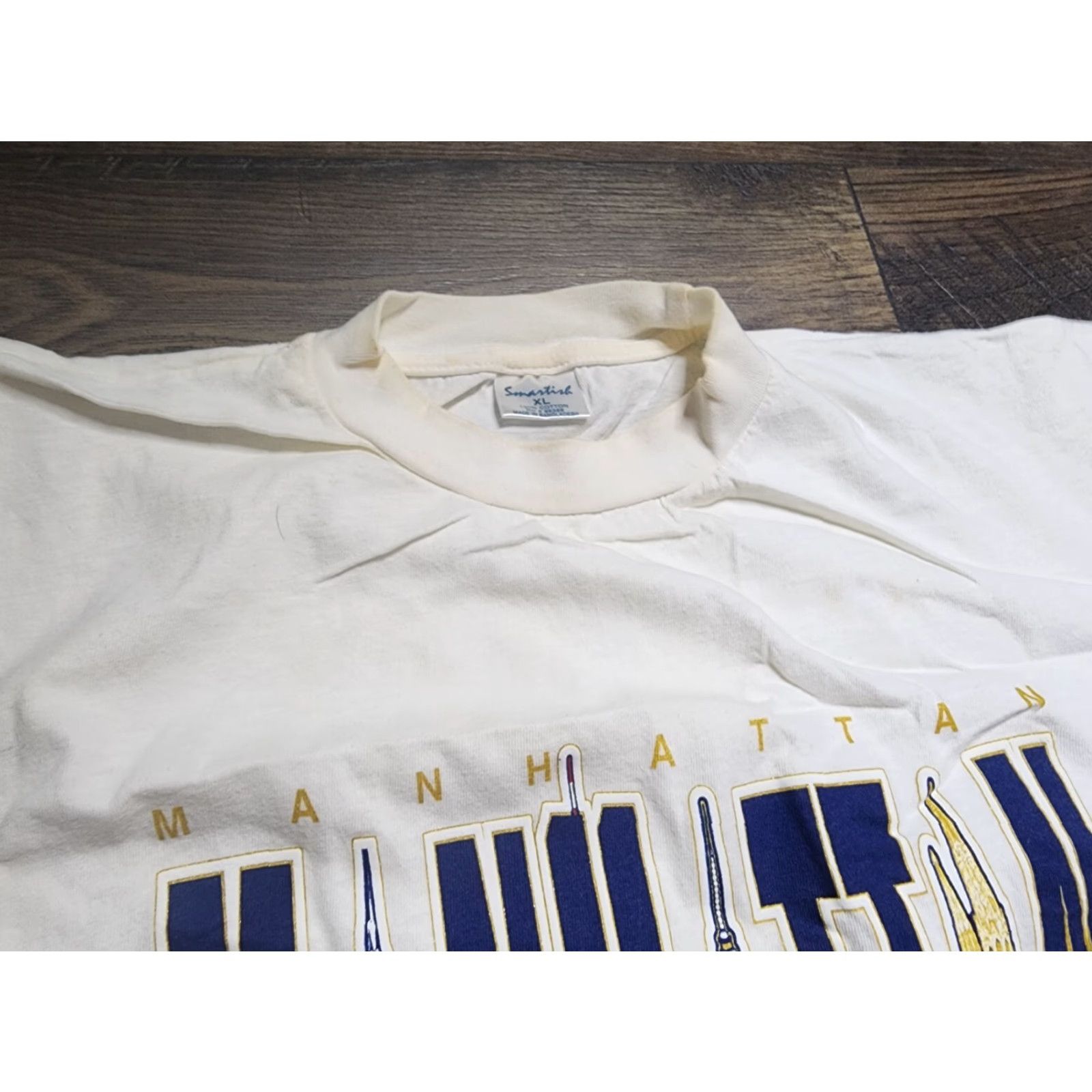 Sea New York VINTAGE New York T-Shirt Manhattan Logo 90s Mens XL White Crew Neck Short Sleeve Distressed Cotton Size US XL / EU 56 / 4 - 2 Thumbnail