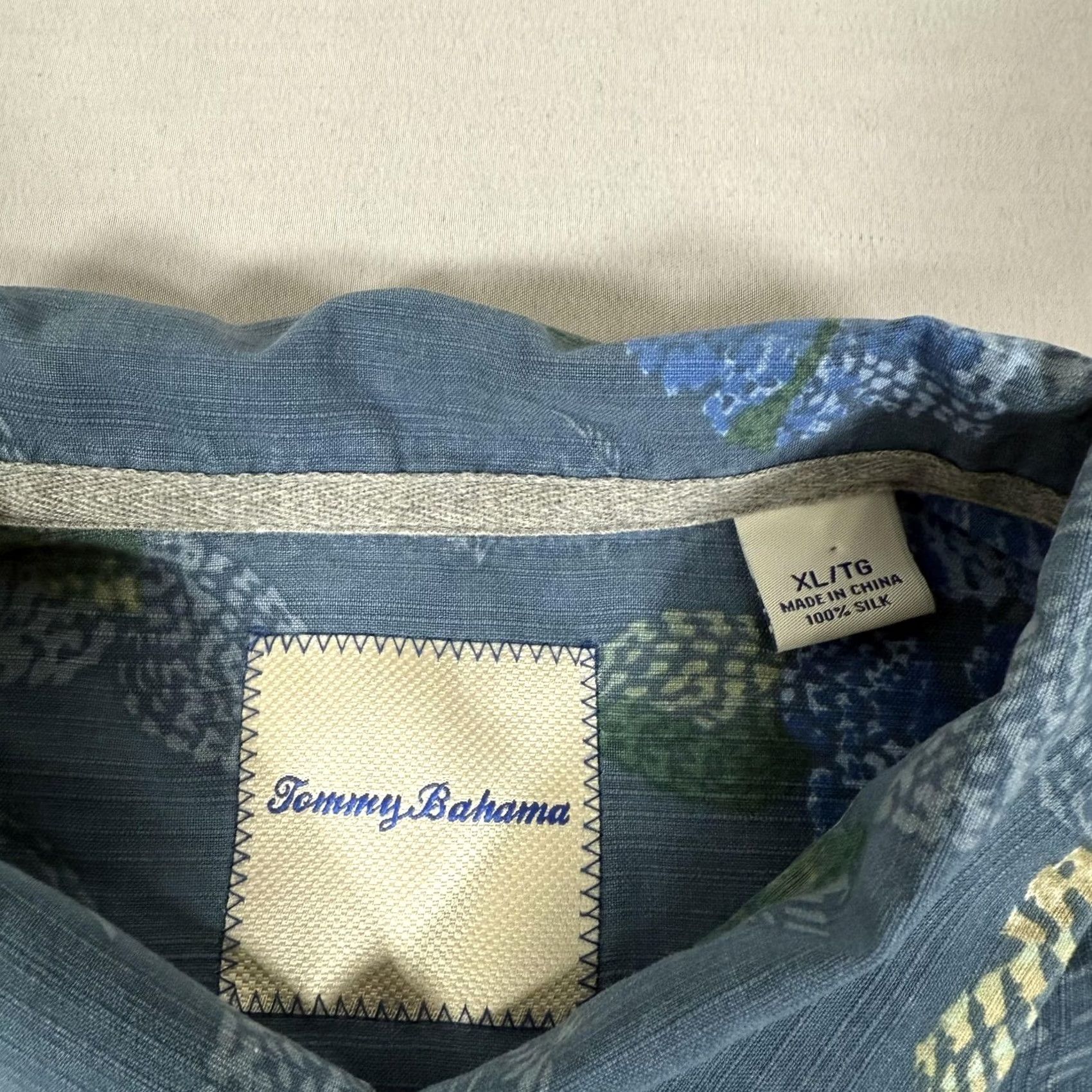 Tommy Bahama Tommy Bahama Shirt Mens XL Blue Floral Hawaiian Silk Button Up Ocean Beach Shirt Size US XL / EU 56 / 4 - 6 Thumbnail