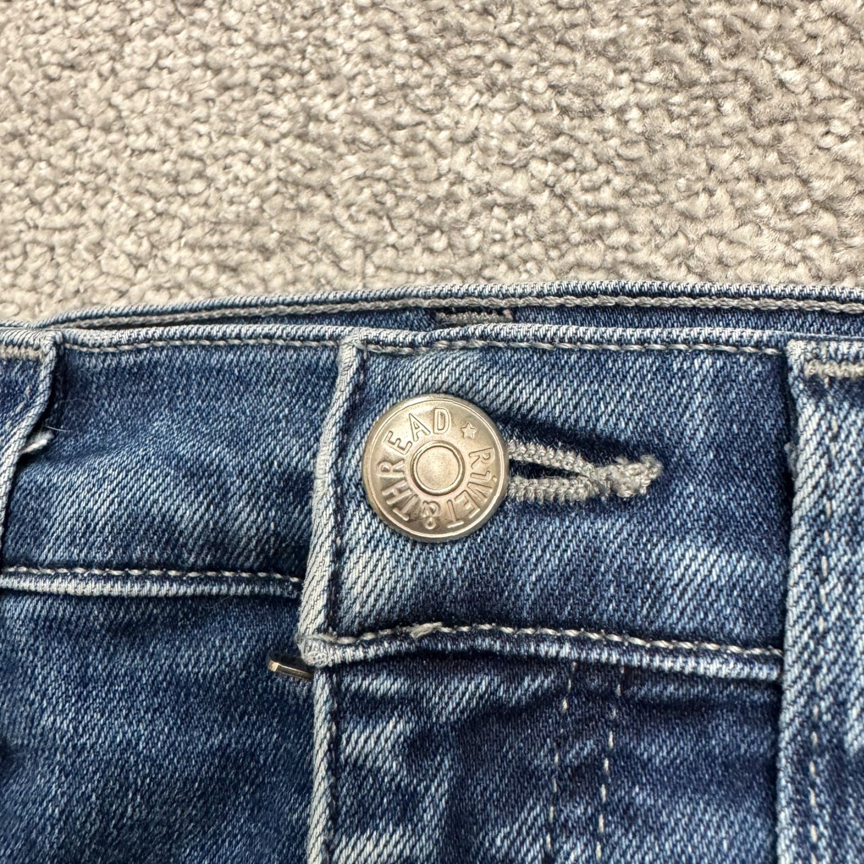 Vintage Rivet & Thread Slim Straight Jeans Womens 27 Blue High Rise Stretch 28x27 City Streetwear Size 27" / US 4 / IT 40 - 3 Thumbnail