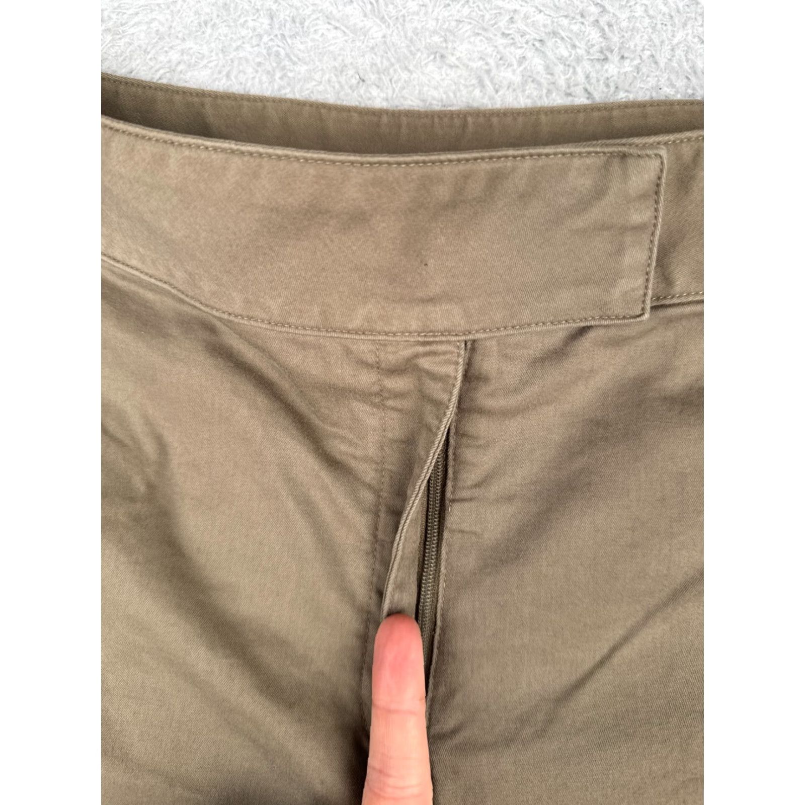 Nike Nike Shorts Womens 14 Beige Dri-Fit Polyester Blend Golf 34x10 Hike Golfer Womens Size 36" / US 14 / IT 50 - 6 Thumbnail