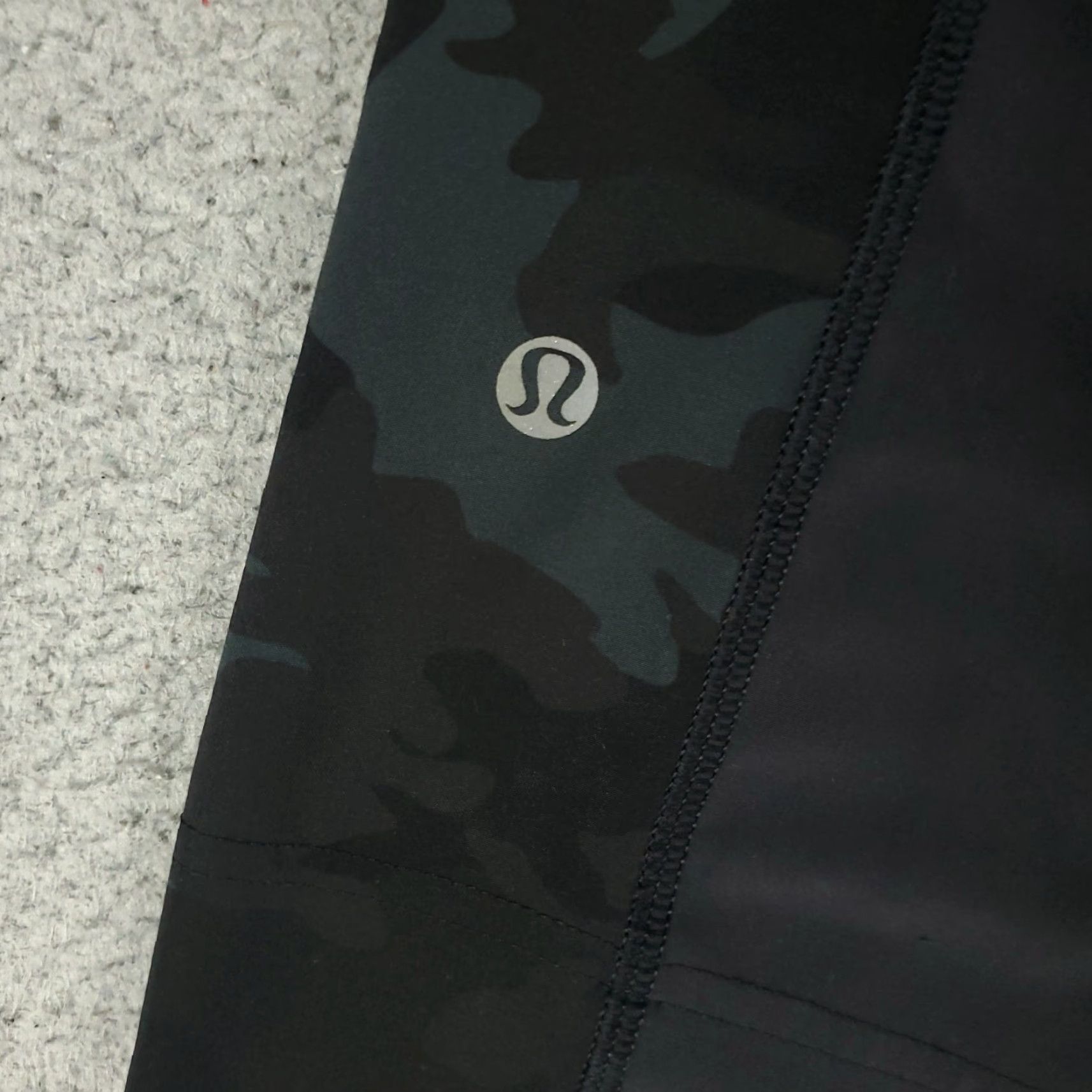 Lululemon Lululemon Pants? Shorts Mens Large Black Pace Breaker Drawstring Elastic Waist Pockets Athletic - 90s? Size US 33 - 7 Thumbnail