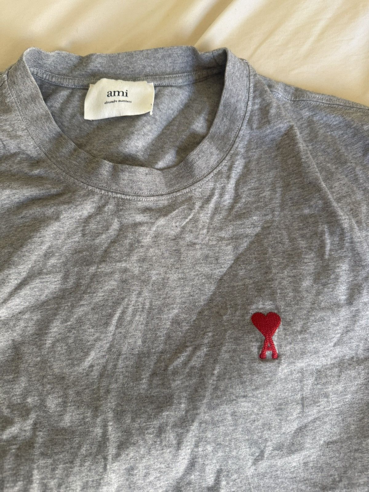 AMI Classic AMI small red heart logo on grey Size US XL / EU 56 / 4 - 2 Thumbnail