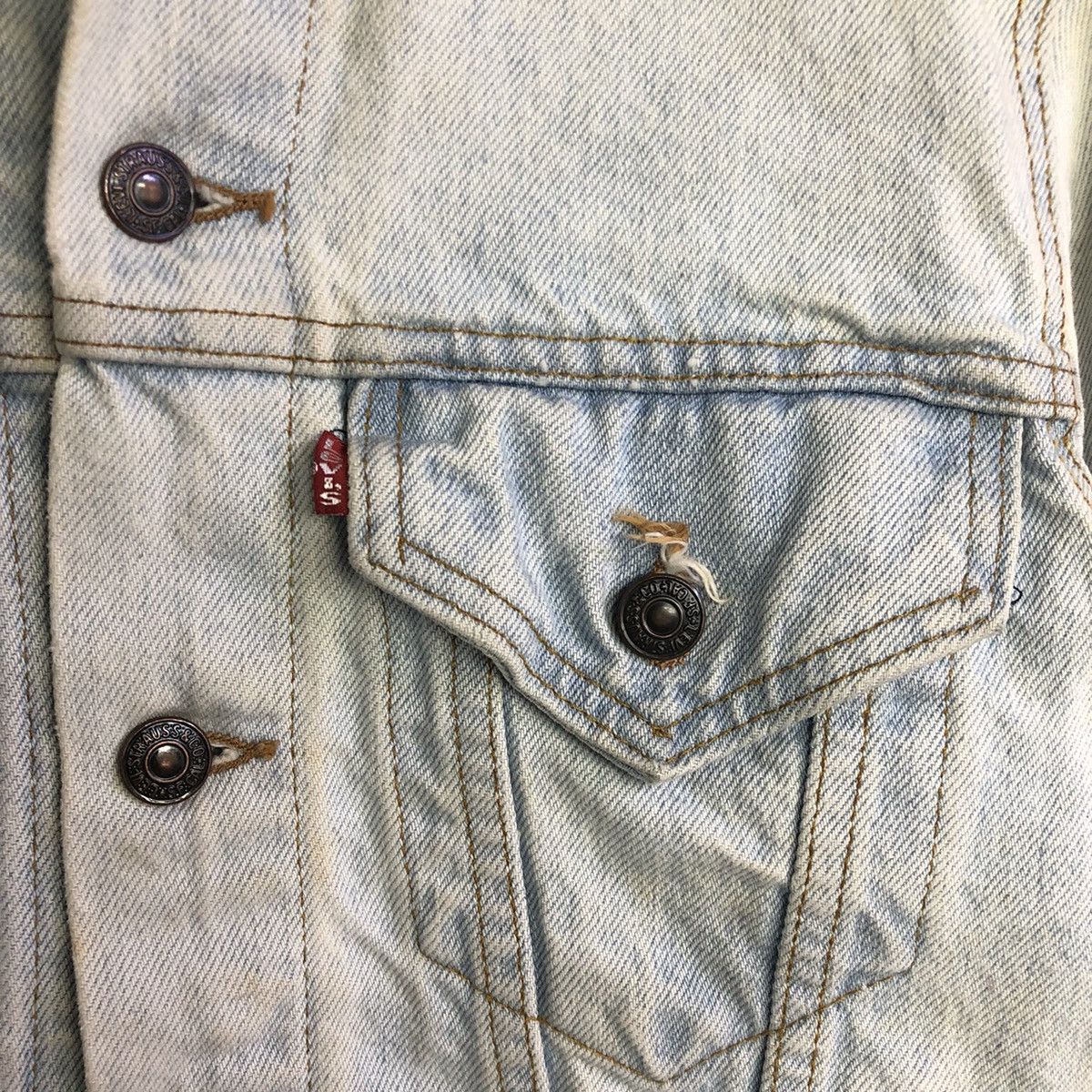 Levi's × Vintage Vintage Levis Light Wash Denim Trucker Jacket Size US S / EU 44-46 / 1 - 6 Thumbnail