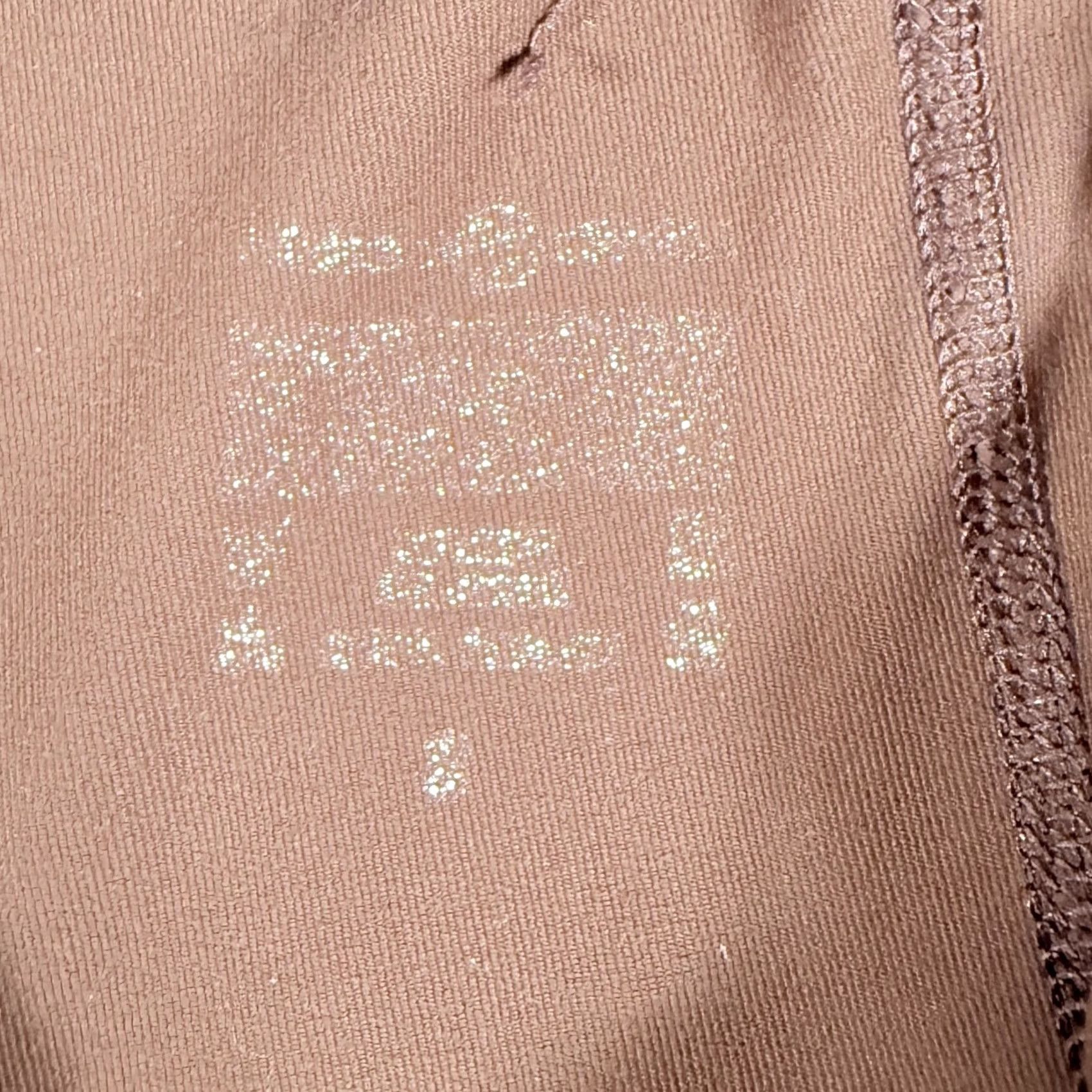 Lululemon VINTAGE? No. Size ONE SIZE - 7 Thumbnail
