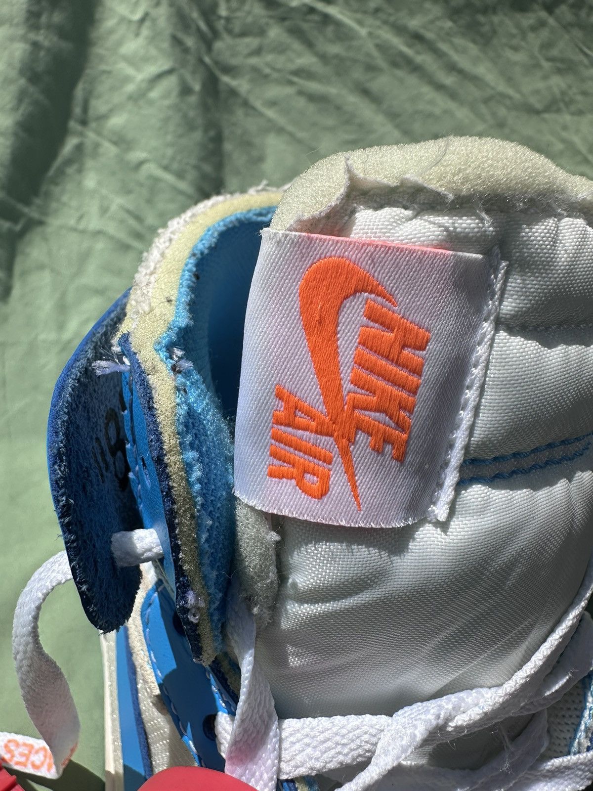 Jordan Brand *Final Price Drop* Air Jordan 1 OFFWHITE UNC Size US 11 / EU 44 - 11 Thumbnail