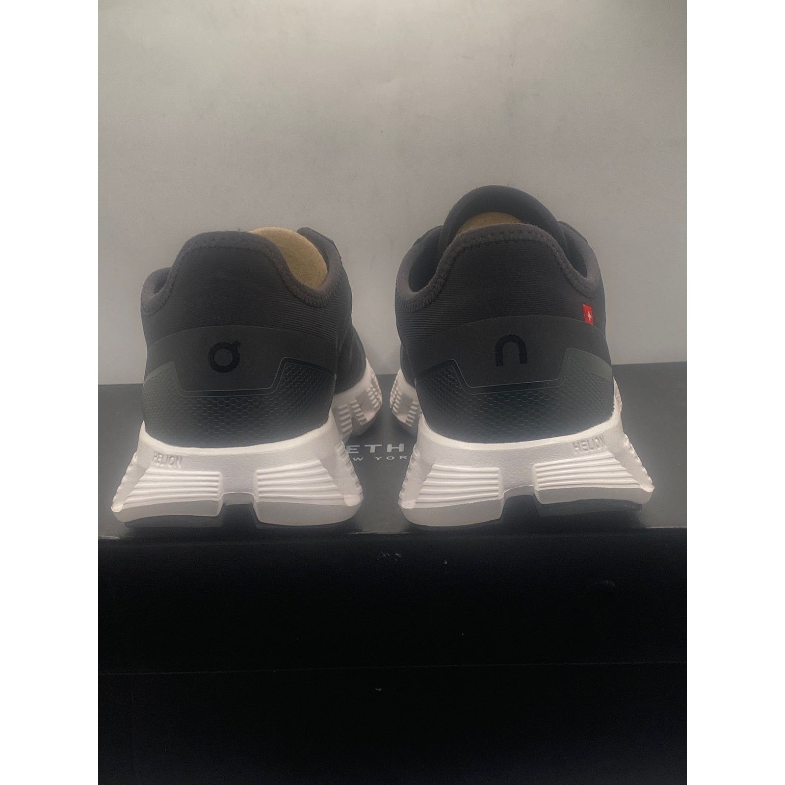 On Cloud X 3 AD Hybrid Training Black/White 3WD303000299 W6.5 Size US 6.5 / IT 36.5 - 4 Thumbnail