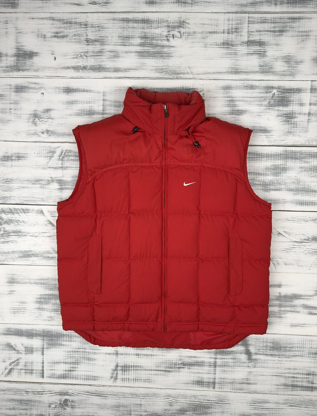 Red nike vest sales