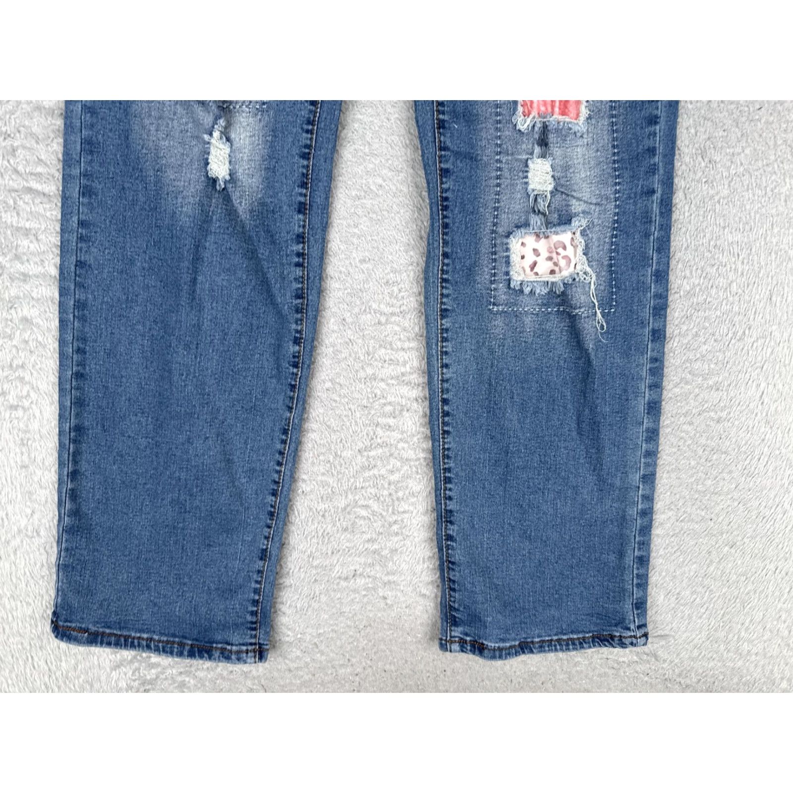 Vintage VINTAGE? No — Straight Jeans Womens XL Blue Med Wash Mid Rise Patchwork Distressed 29x30 Size 40" / US 18 - 2 Thumbnail