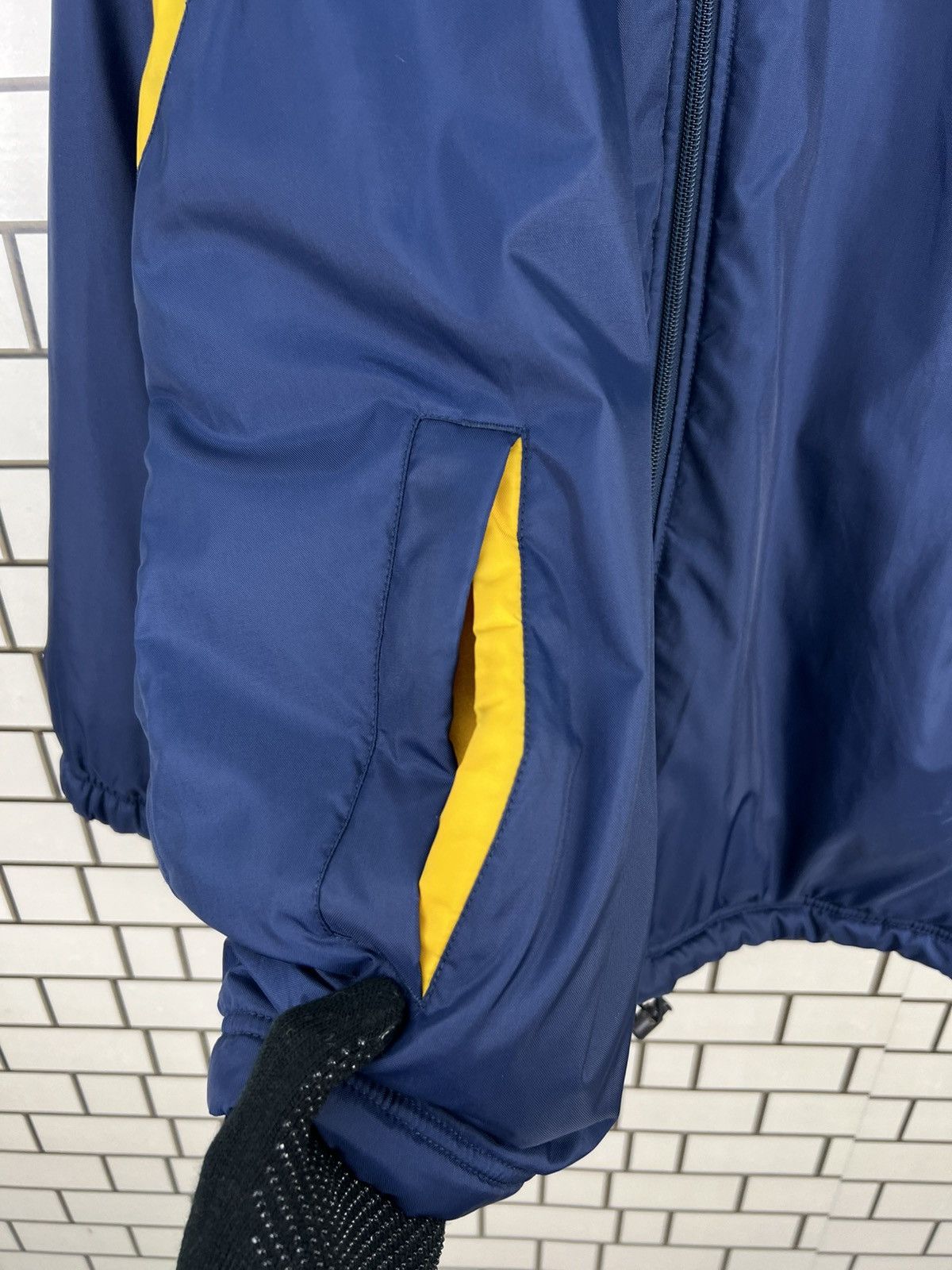 Nike Vintage Nike Hooded Reversible Jacket Size US L / EU 52-54 / 3 - 23 Thumbnail