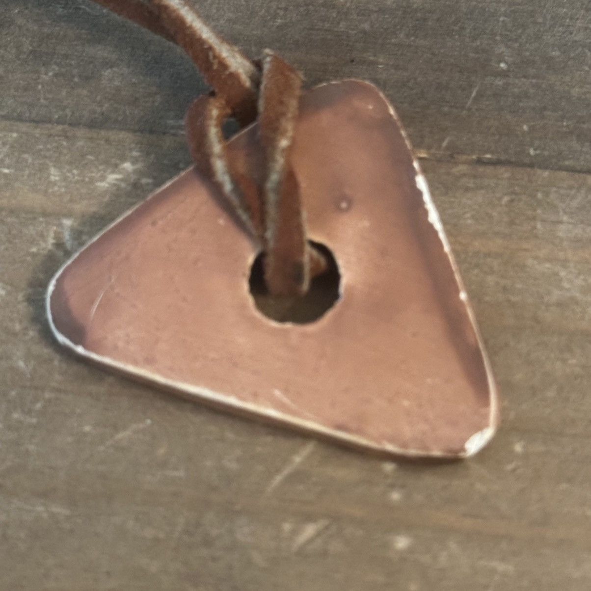 Vintage Vintage tribal carved arrowhead suede cord necklace Size ONE SIZE - 4 Thumbnail