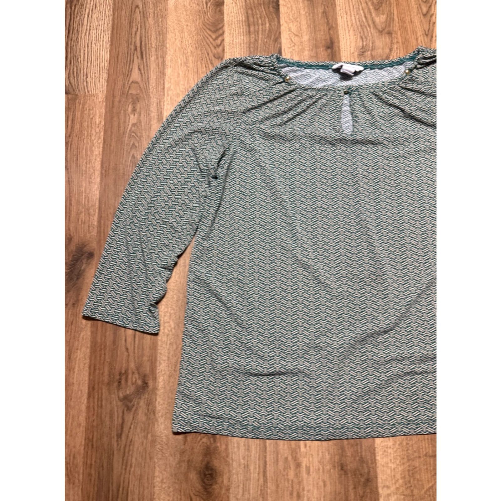 Liz Claiborne Liz Claiborne Blouse Shirt Women's M Green Long Sleeve Key Hole Size M / US 6-8 / IT 42-44 - 4 Thumbnail