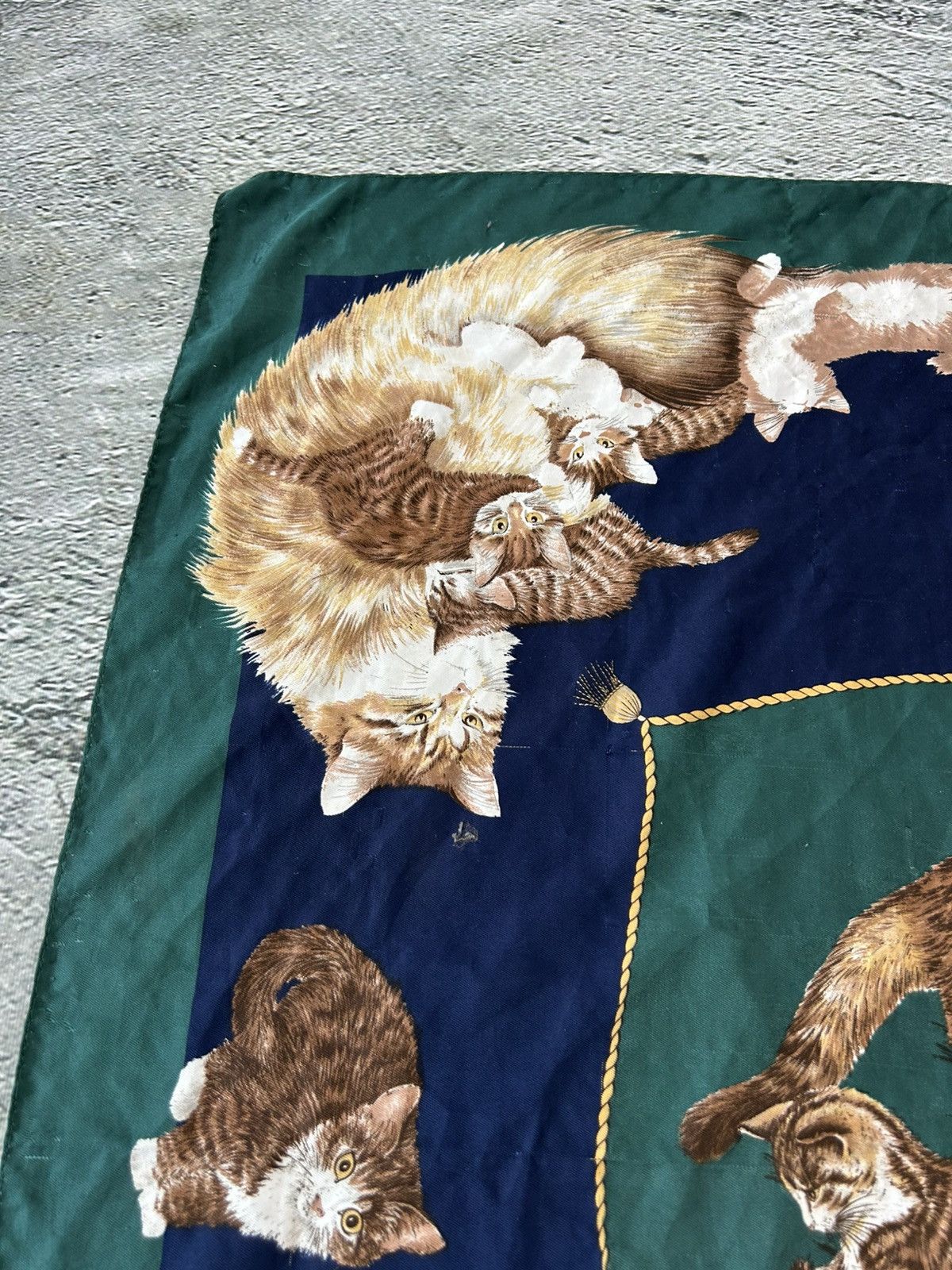 Vintage Vintage scarf cats fullprint shawl Size ONE SIZE - 12 Thumbnail