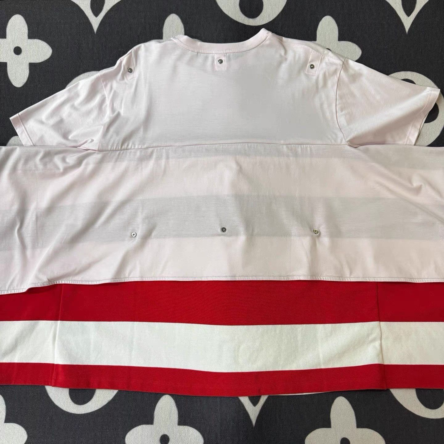 Burberry Burberry Pink Striped Short Sleeve T-shirt Q10 Size US L / EU 52-54 / 3 - 4 Thumbnail