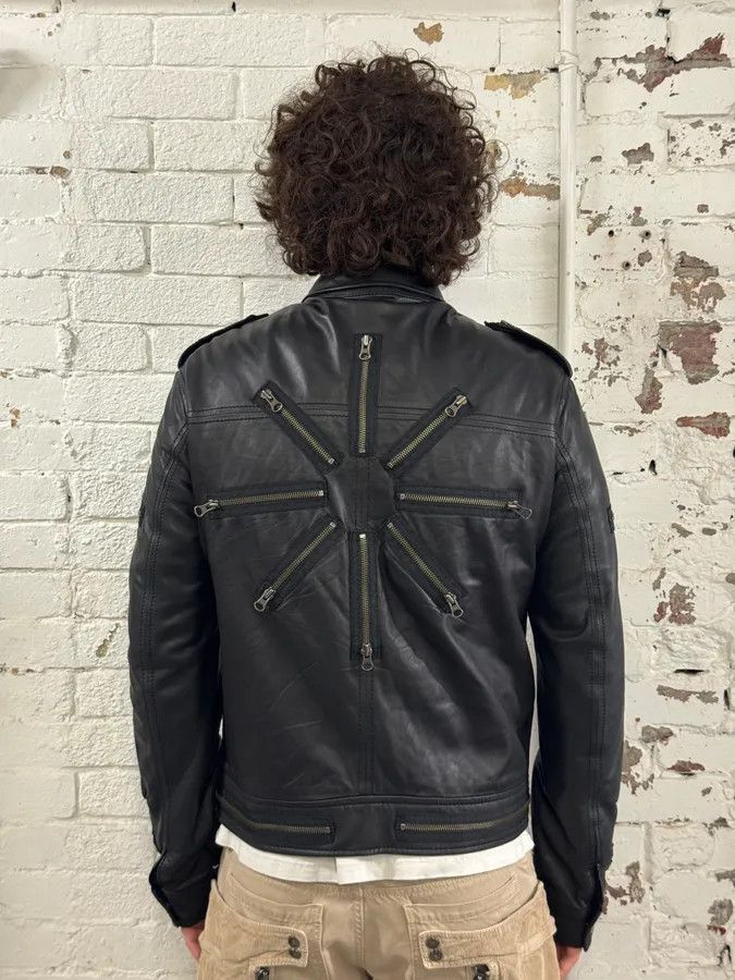 Moschino 2000s Moschino Multi Zips Circle Black Leather Jacket Size US M / EU 48-50 / 2 - 3 Thumbnail