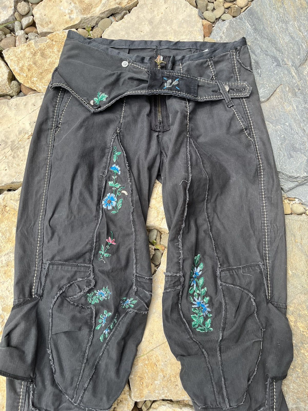 Marithe + Francois Girbaud Vintage Marithe Francois Girbaud floral y2k bondage pants Size 26" / US 2 / IT 38 - 4 Thumbnail