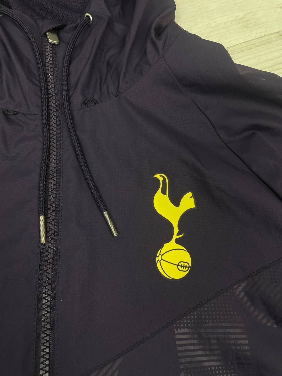 Nike Nike Tottenham Hotspur Windrunner 2017 2018 Soccer Jacket Size US S / EU 44-46 / 1 - 7 Thumbnail
