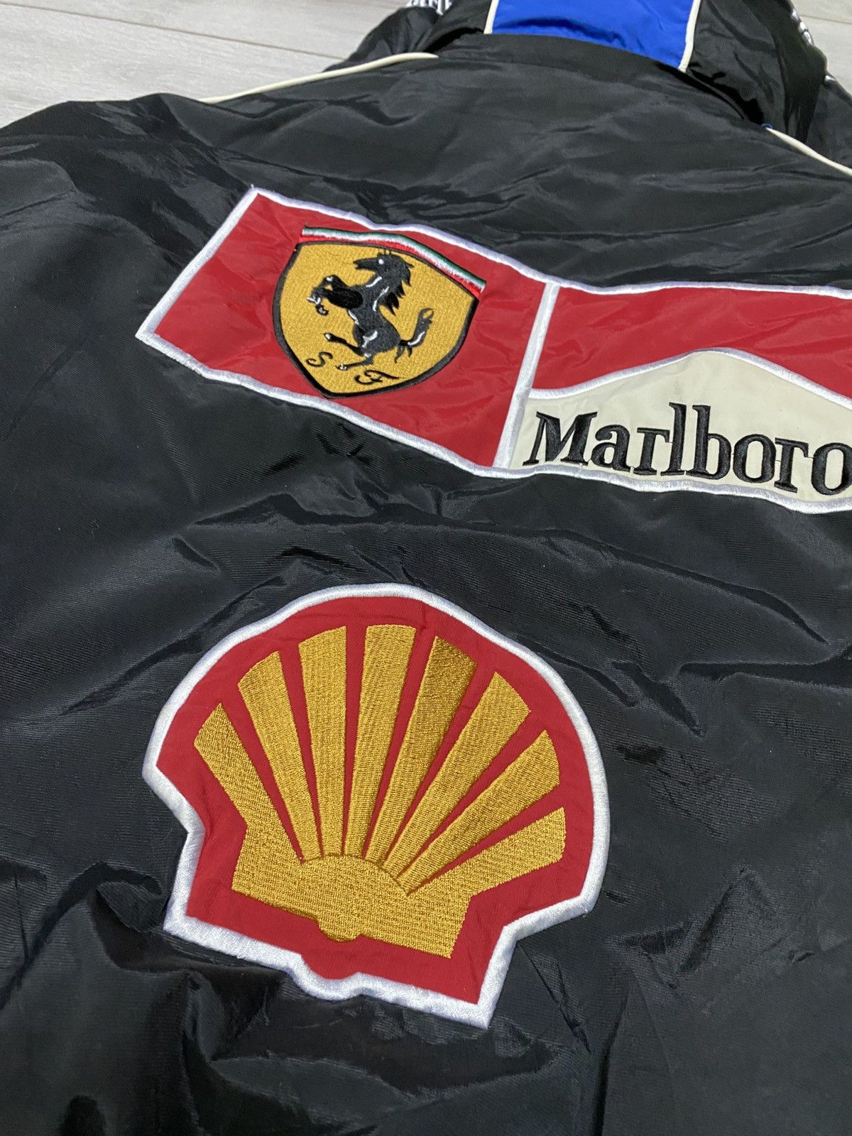 Marlboro Ferrari Marlboro Chase shell Vodafone vintage racing bomber Size US XXL / EU 58 / 5 - 12 Thumbnail