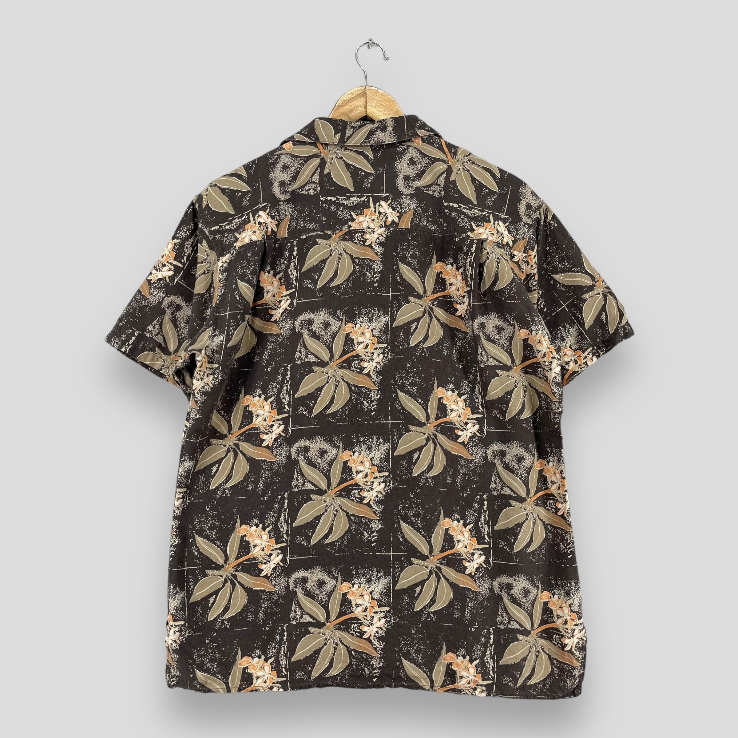 Japanese Brand Vintage Island Republic Hawaii Floral Jasmine Motive Shirt Size US M / EU 48-50 / 2 - 6 Thumbnail