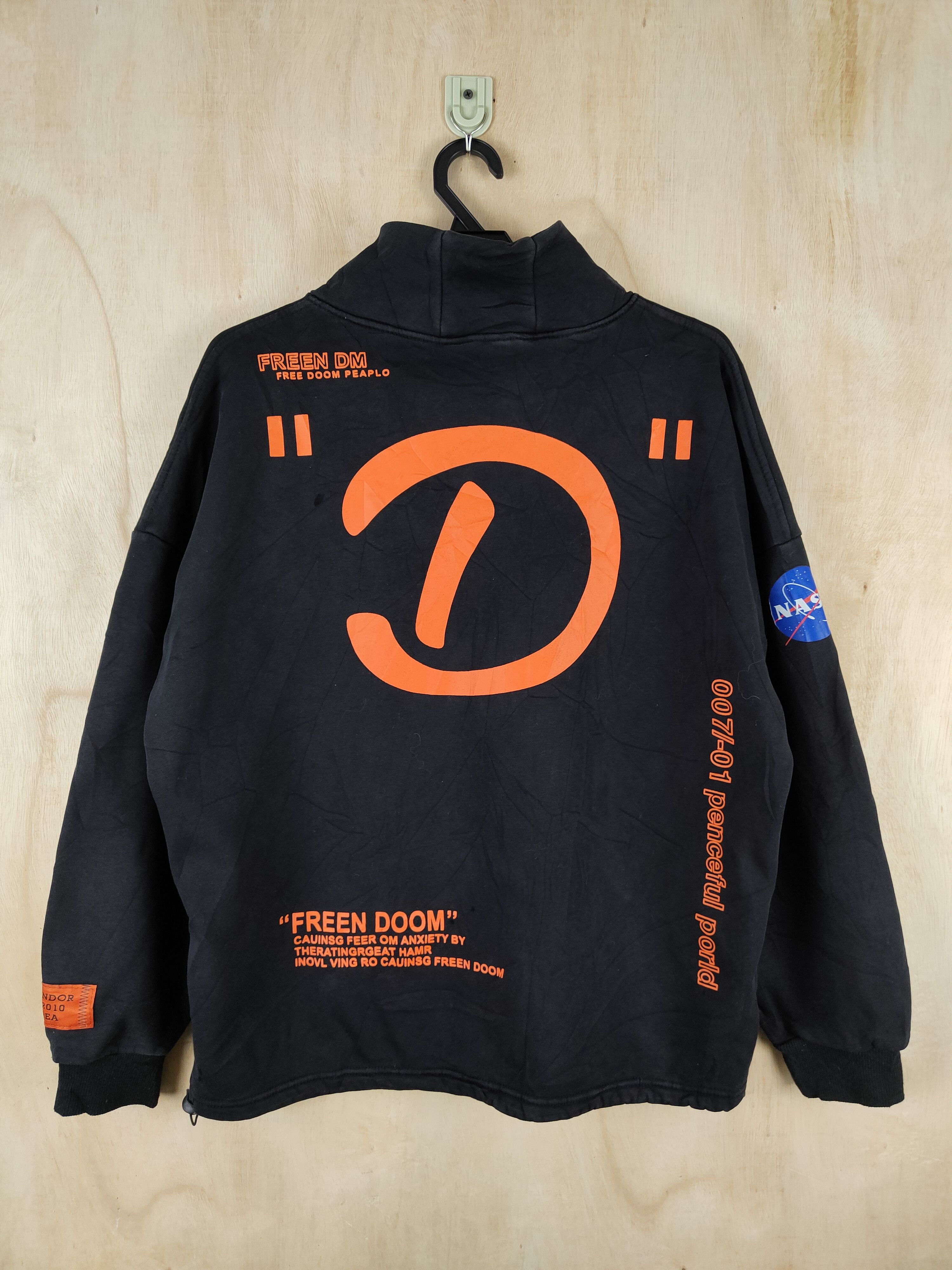 Japanese Brand Japan freen doom peaple Black Sweatshirts #S2627 Size US L / EU 52-54 / 3 - 1 Thumbnail