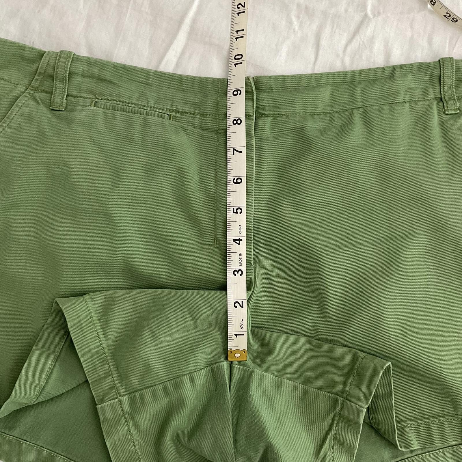 J.Crew J.Crew green low rise womens chino shorts size 12 y2k Size 34" / US 12 / IT 48 - 5 Thumbnail