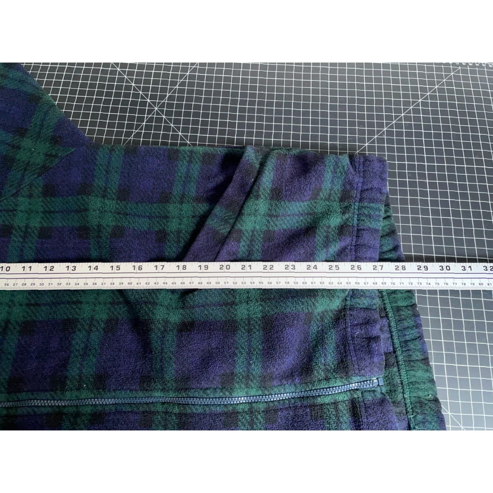 Vintage VINTAGE Authentic Sport Tartan Plaid Fleece Zip Up Jacket Men L Blue Green Unlined 90s Retro Pockets Full Zip Size US L / EU 52-54 / 3 - 6 Thumbnail