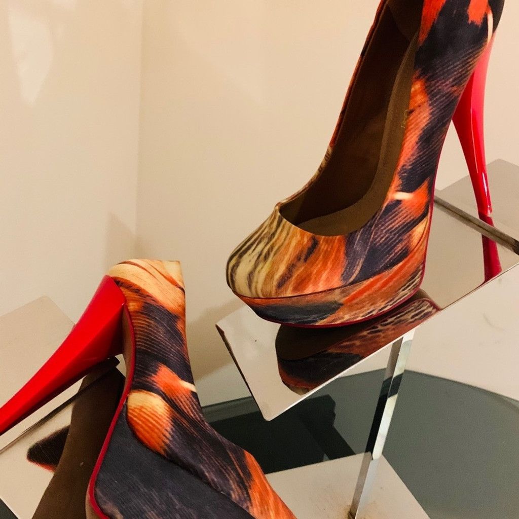 Aldo 💲💲SALE💲💲 Aldo red and printed fabric size 6.5 Size US 6.5 / IT 36.5 - 7 Thumbnail