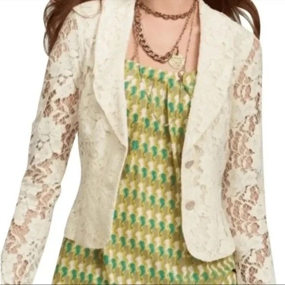 Other CAbi 6 Cream Lace Jacket Blazer 249 Tailored Cut Ivory CLUNY Size M / US 6-8 / IT 42-44 - 1 Thumbnail