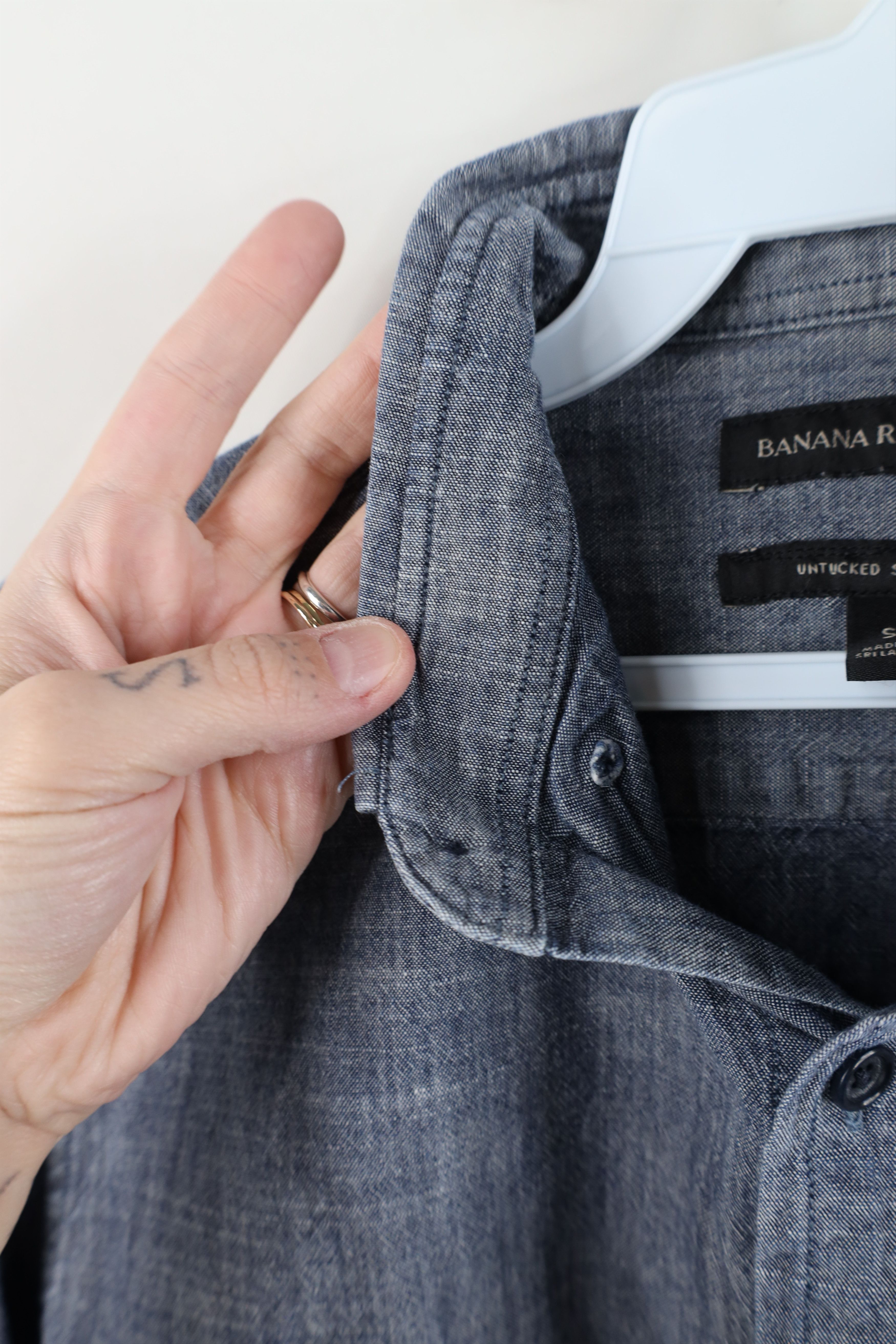 Banana Republic Banana Republic Slim Fit Chambray Collared Button Down Shirt Size US S / EU 44-46 / 1 - 9 Thumbnail
