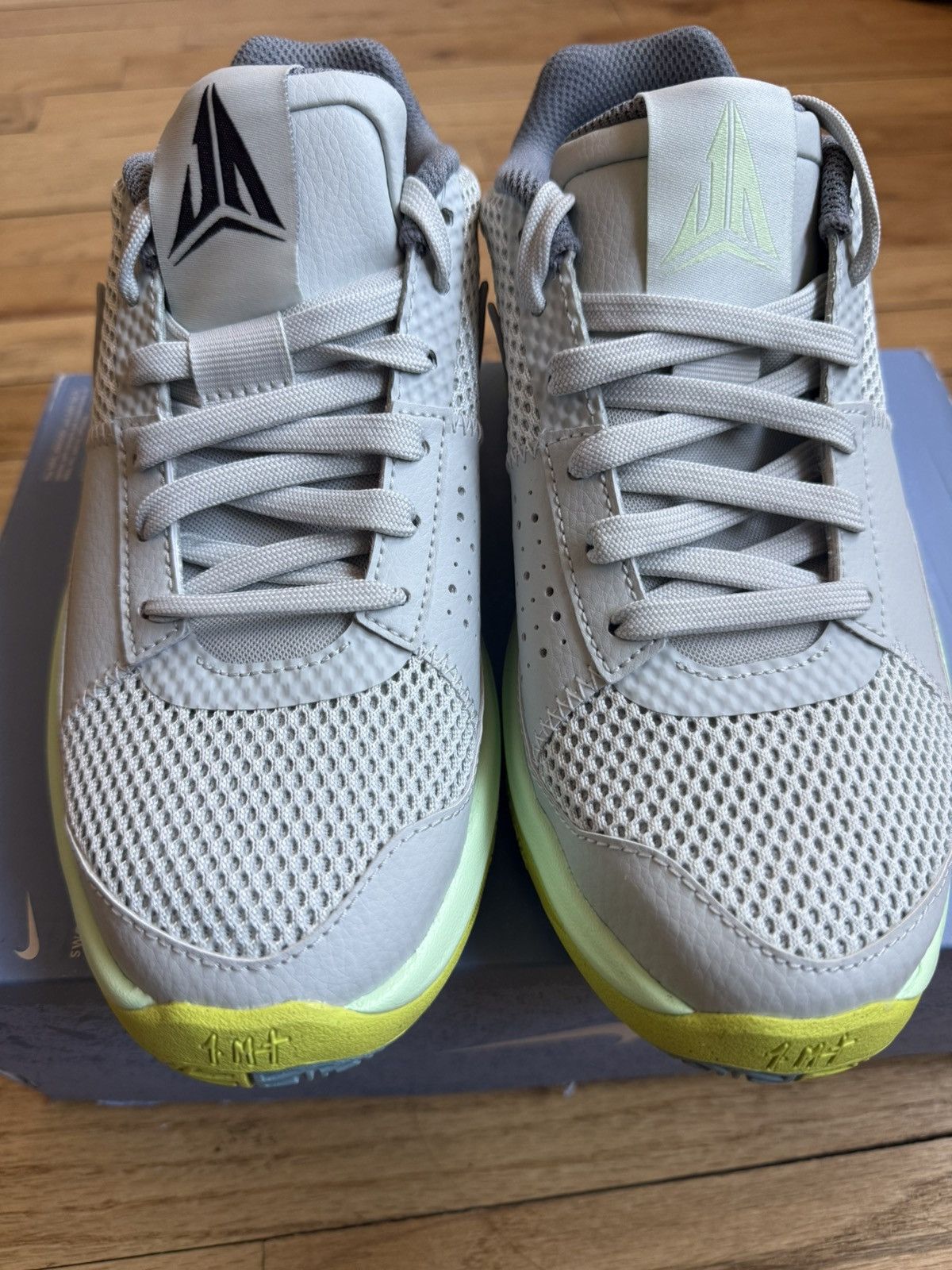 Nike JA 1 (GS) Size US 4.5 / IT 34.5 - 13 Thumbnail