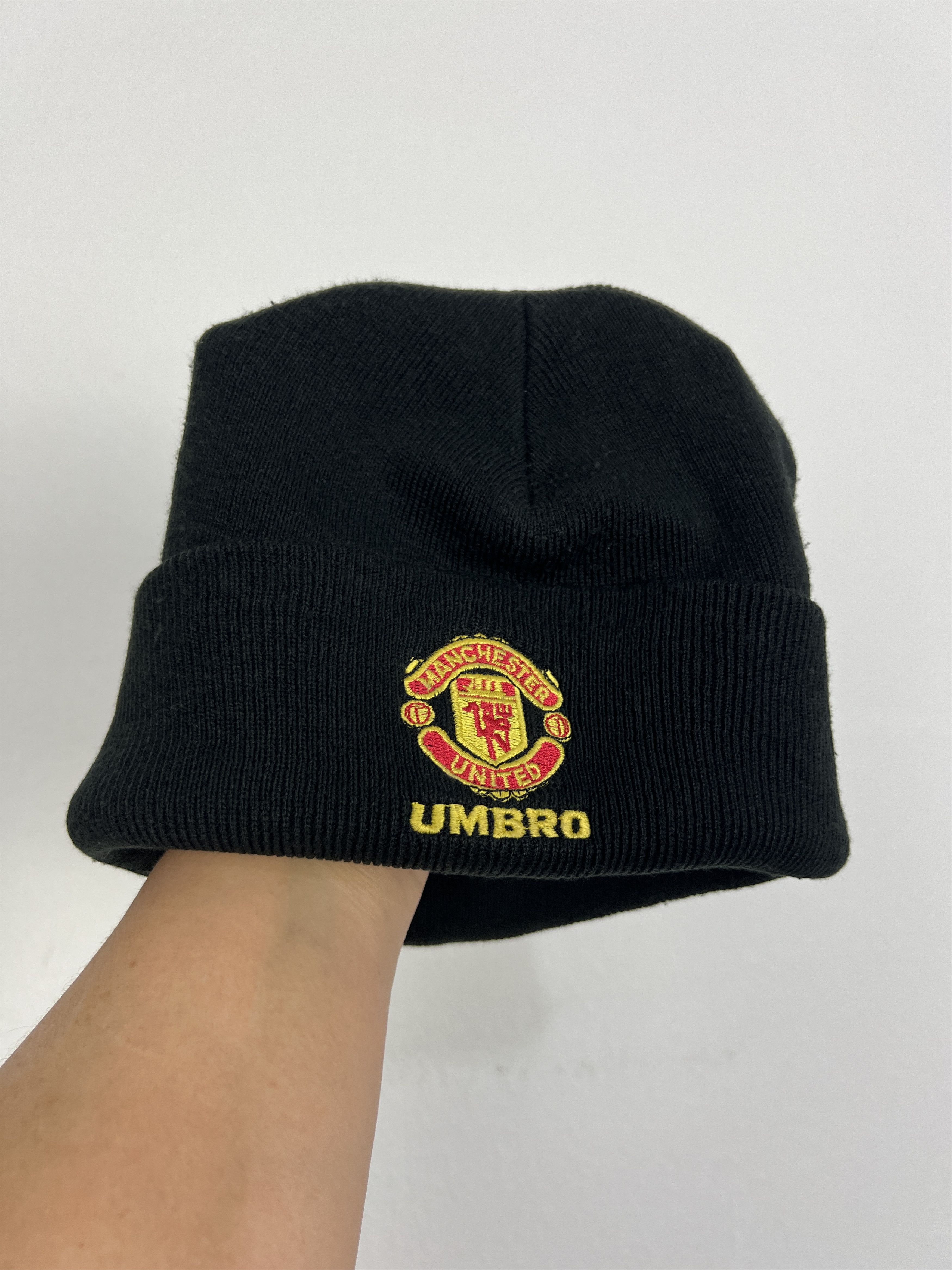 Umbro Vintage 90's Umbro Manchester United Football Beanie Hat Cap Size ONE SIZE - 1 Thumbnail