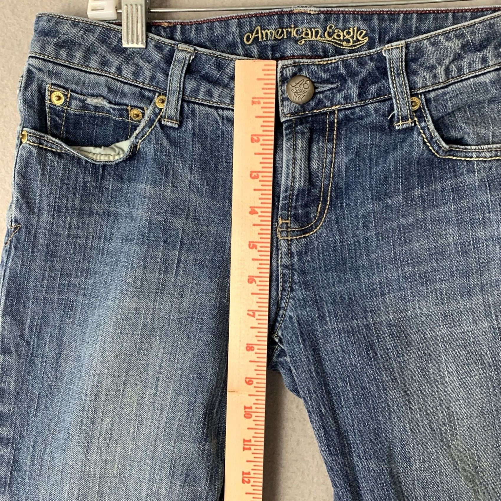 American Eagle Outfitters VINTAGE American Eagle Jeans Womens 6 Blue Hipster Bootcut Denim 5-Pocket Zipper Button Logo Machine Washable 90s Y2K Preppy College USA Womens Size 28" / US 6 / IT 42 - 7 Thumbnail
