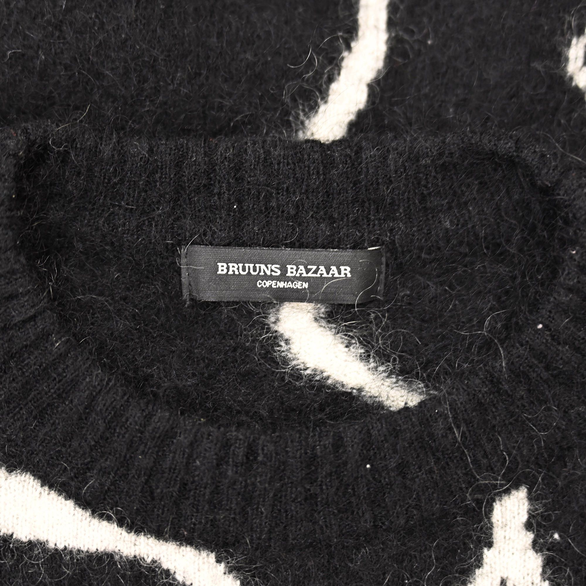 Bruuns Bazaar Bruuns Bazaar chunky knit relaxed jumper in black Size S / US 4 / IT 40 - 8 Thumbnail