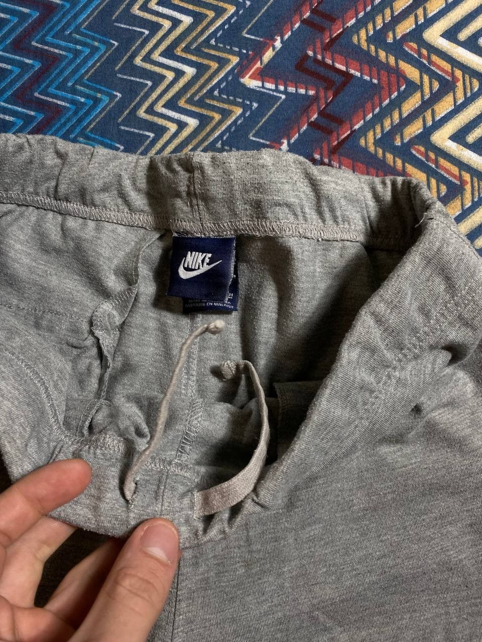 Nike shorts gray streetwear logo Nike Vintage Y2K size S Size US 30 / EU 46 - 16 Thumbnail