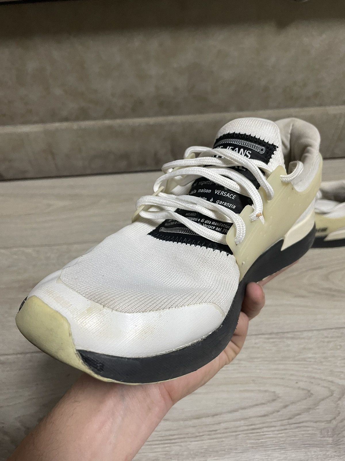 Versace Versace Jeans Couture White Sneakers Size 43 Vintage Size US 10 / EU 43 - 15 Thumbnail