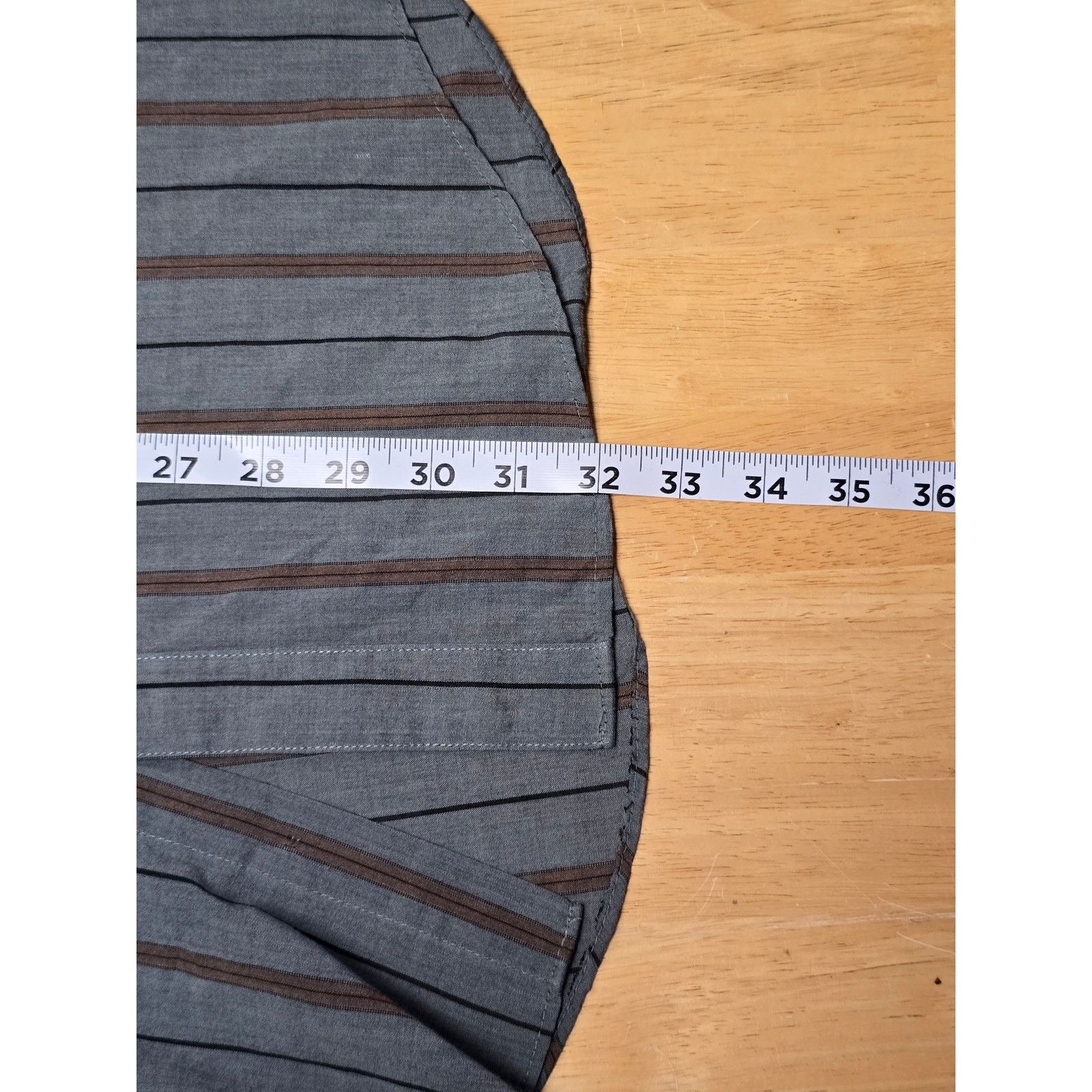 Vintage Vintage Gray Striped Button-Up Shirt Untied Single Needle XL Size US XL / EU 56 / 4 - 8 Thumbnail