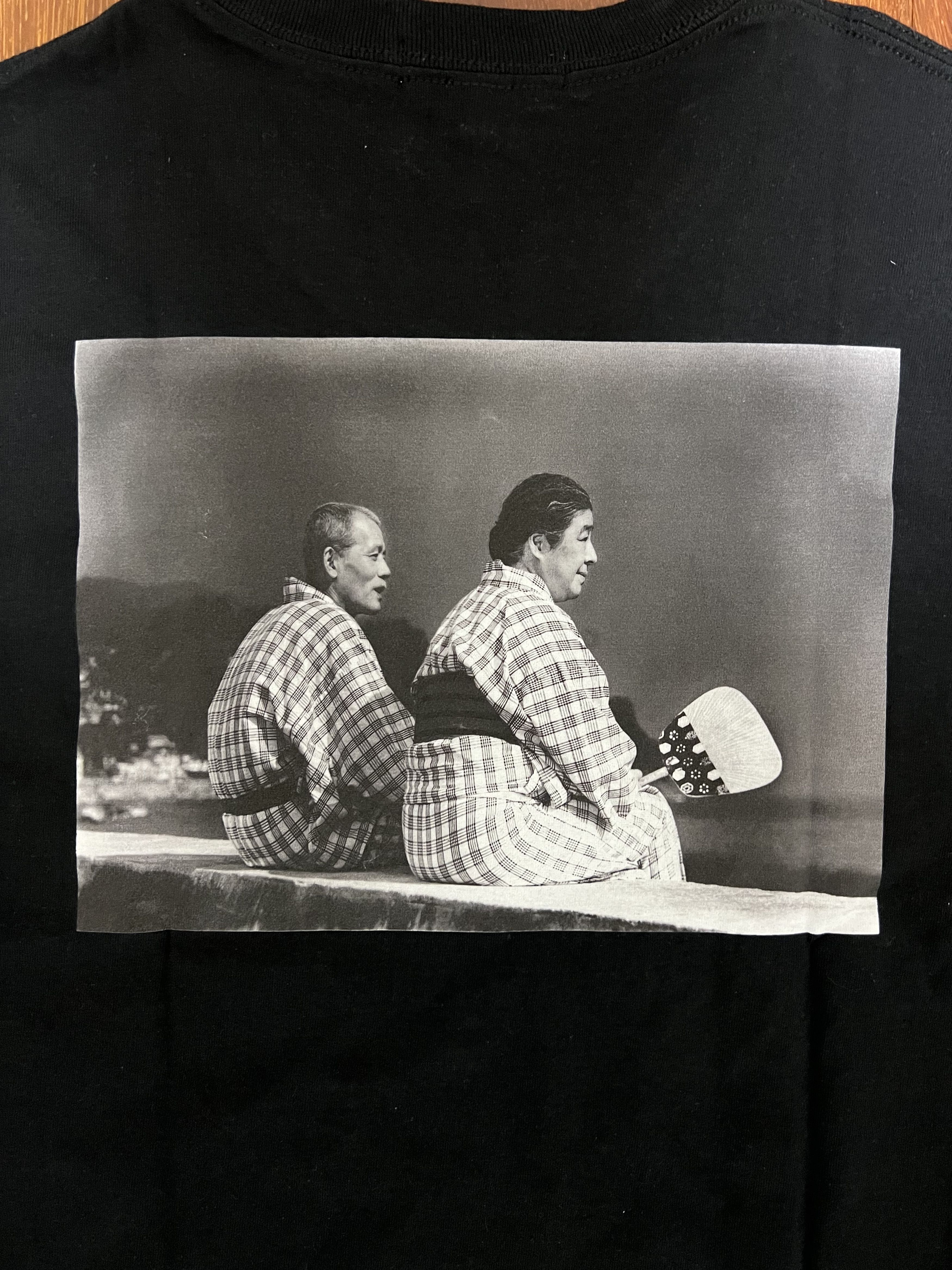 Nonnative × Undercover 💚 Undercover x Nonnative x Yasujirō Ozu "Tokyo Story" Tee Size US L / EU 52-54 / 3 - 4 Thumbnail