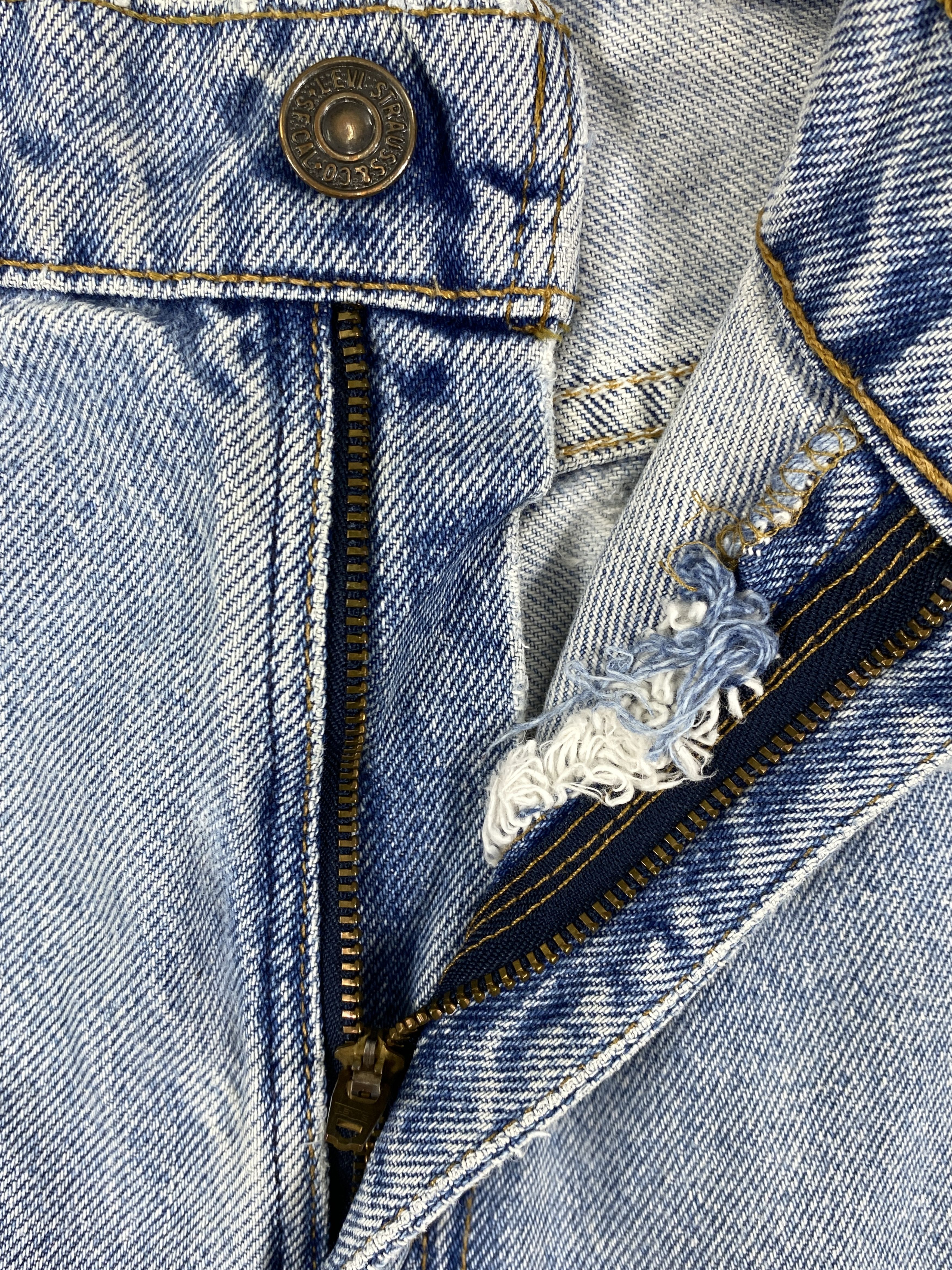 Levi's Light Blue Wash Vintage Levi's 550 USA 29x31 Denim JN1806 Size US 29 - 6 Thumbnail