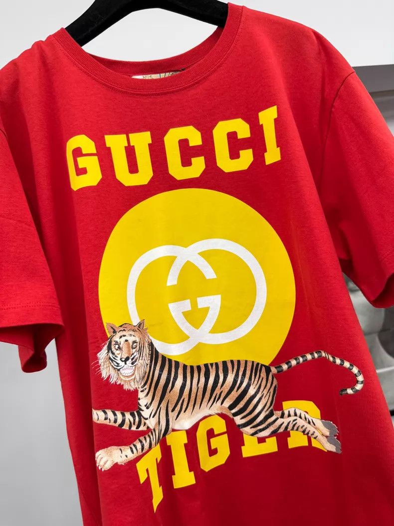 Gucci Gucci Year of the Tiger red printed T-shirt Size US M / EU 48-50 / 2 - 2 Thumbnail