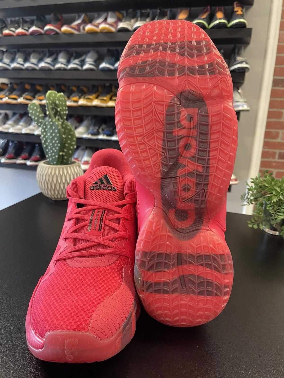 Adidas Size 13 - Adidas D.O.N. Issue #2 Crayola Basketball FV8961 Size US 13 / EU 46 - 7 Thumbnail