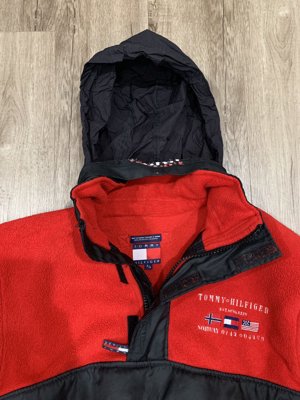 Tommy Hilfiger × Vintage 90s Red T.H.A. Tommy Hilfiger Fleece 1/4 zip up Size US L / EU 52-54 / 3 - 6 Thumbnail