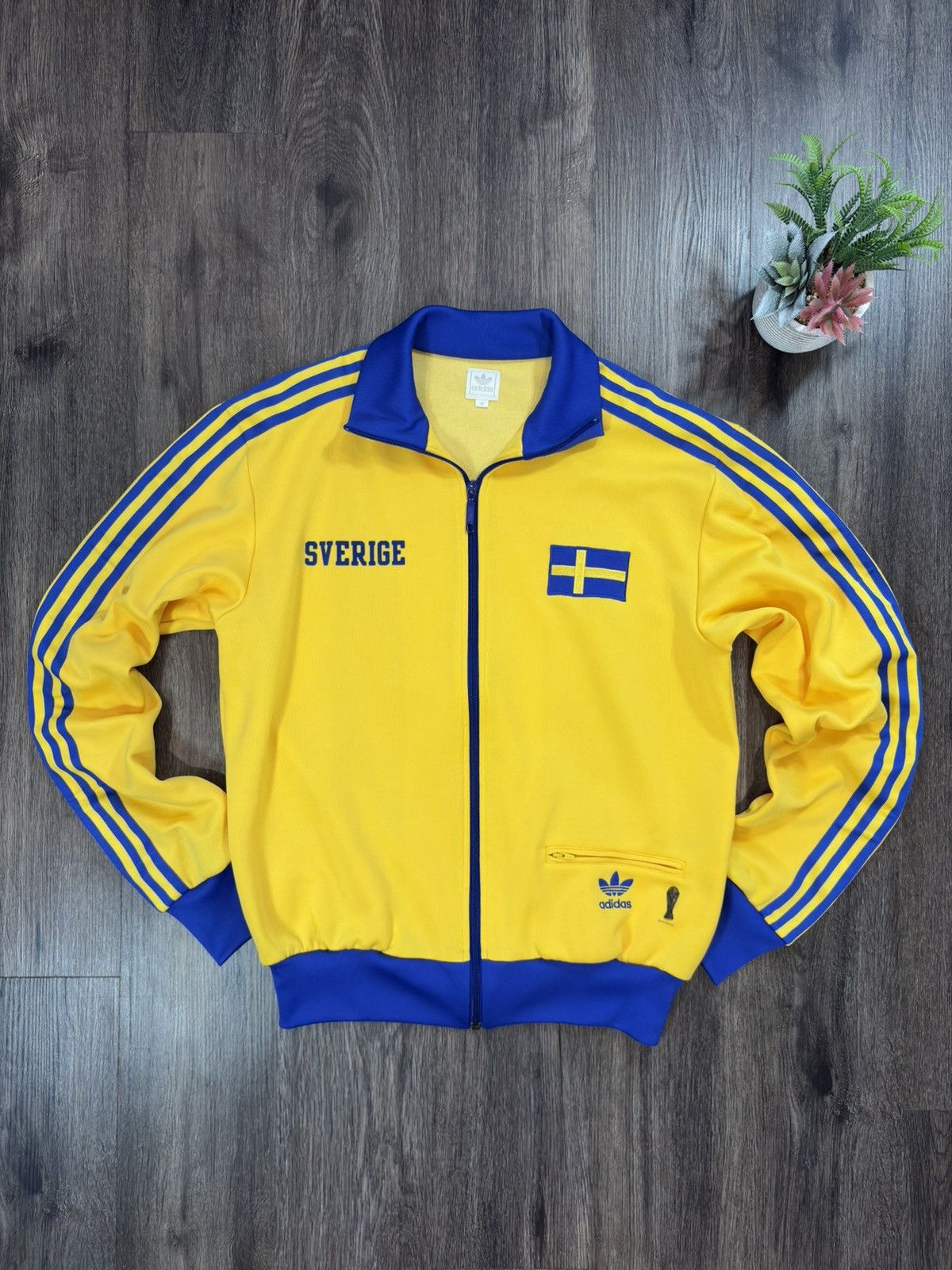 Adidas Adidas 2005 Sweden “1974 Reissue” World Cup Track Top Jacket Size US M / EU 48-50 / 2 - 1 Thumbnail