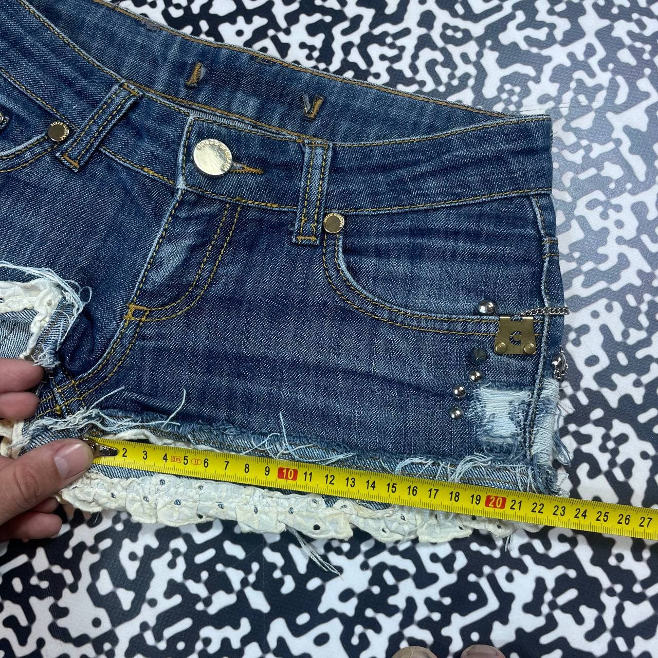 Dolce & Gabbana Vintage Y2K Dolce Gabbana Sexy Luxury Distressed Style Short Size 27" / US 4 / IT 40 - 16 Thumbnail