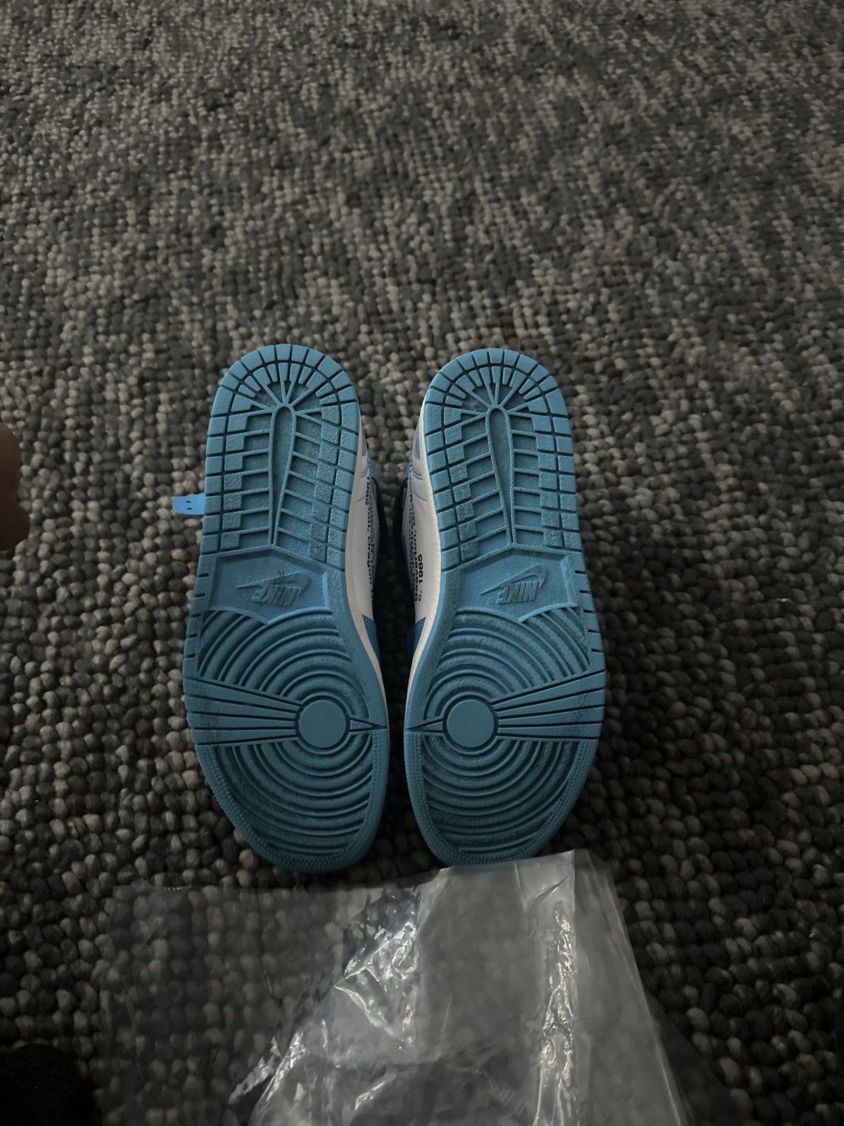 Nike × Off-White Off White Air Jordan 1 UNC Size US 11.5 / EU 44-45 - 5 Thumbnail