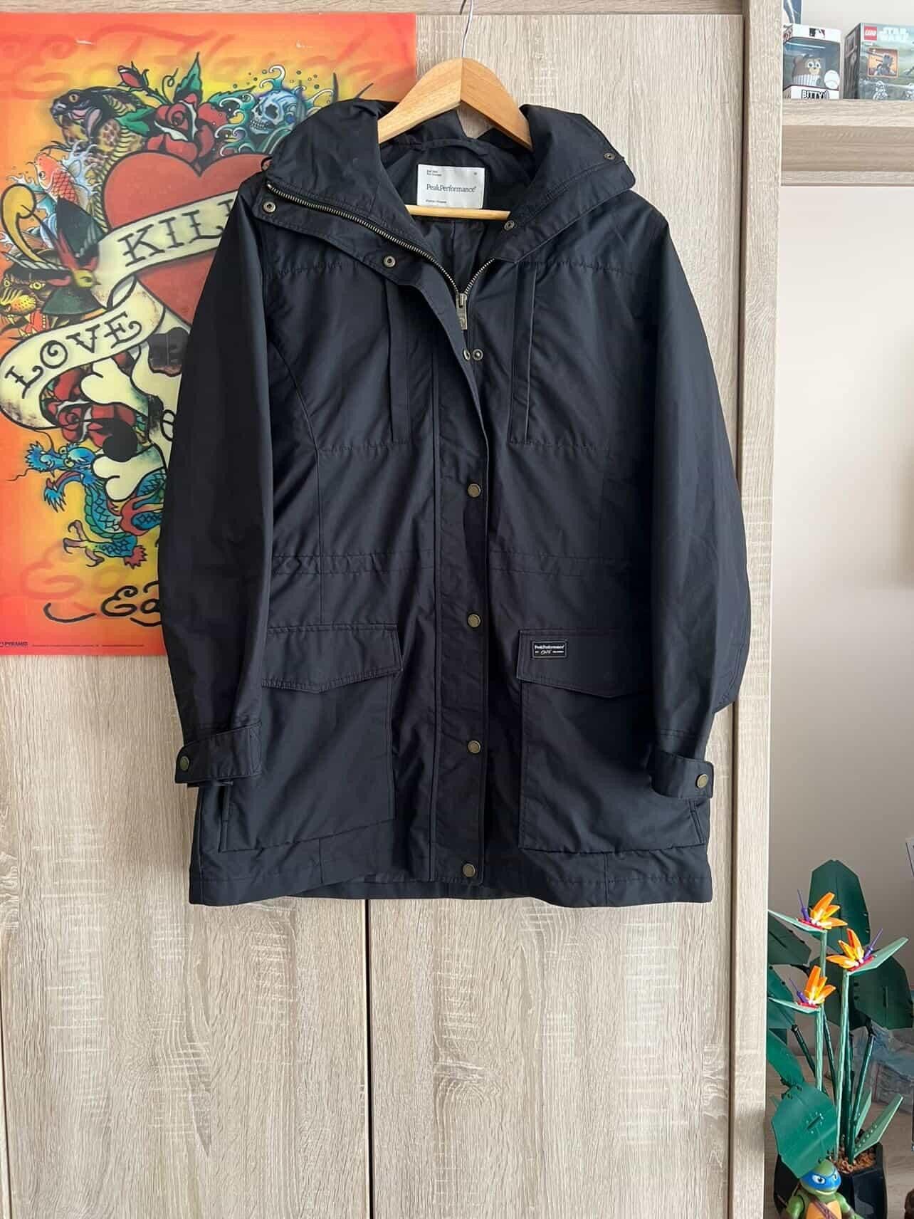 Peak Performance Jacket 🔥