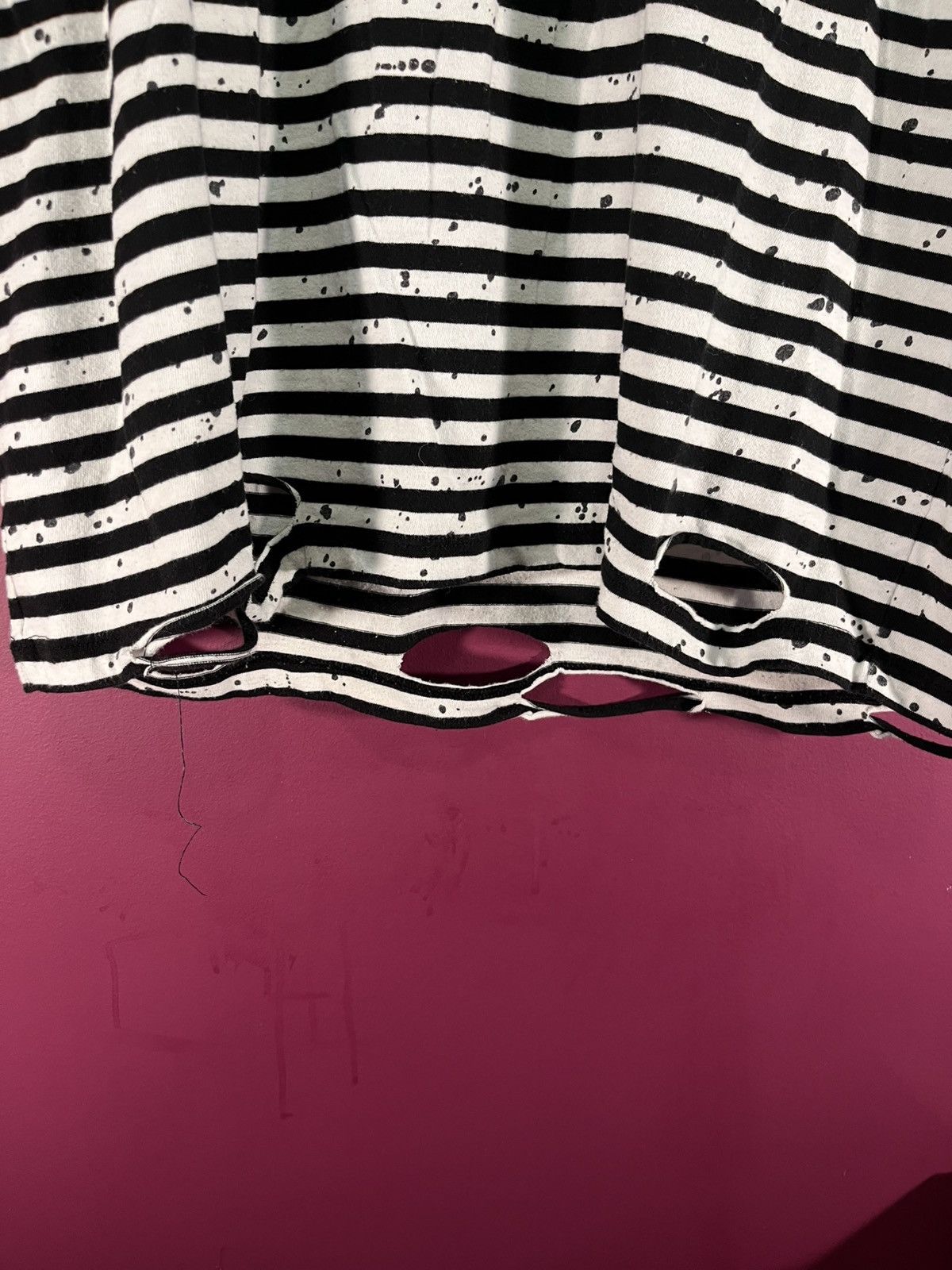 H&M H&M distressed splatter striped tee Size US M / EU 48-50 / 2 - 4 Thumbnail