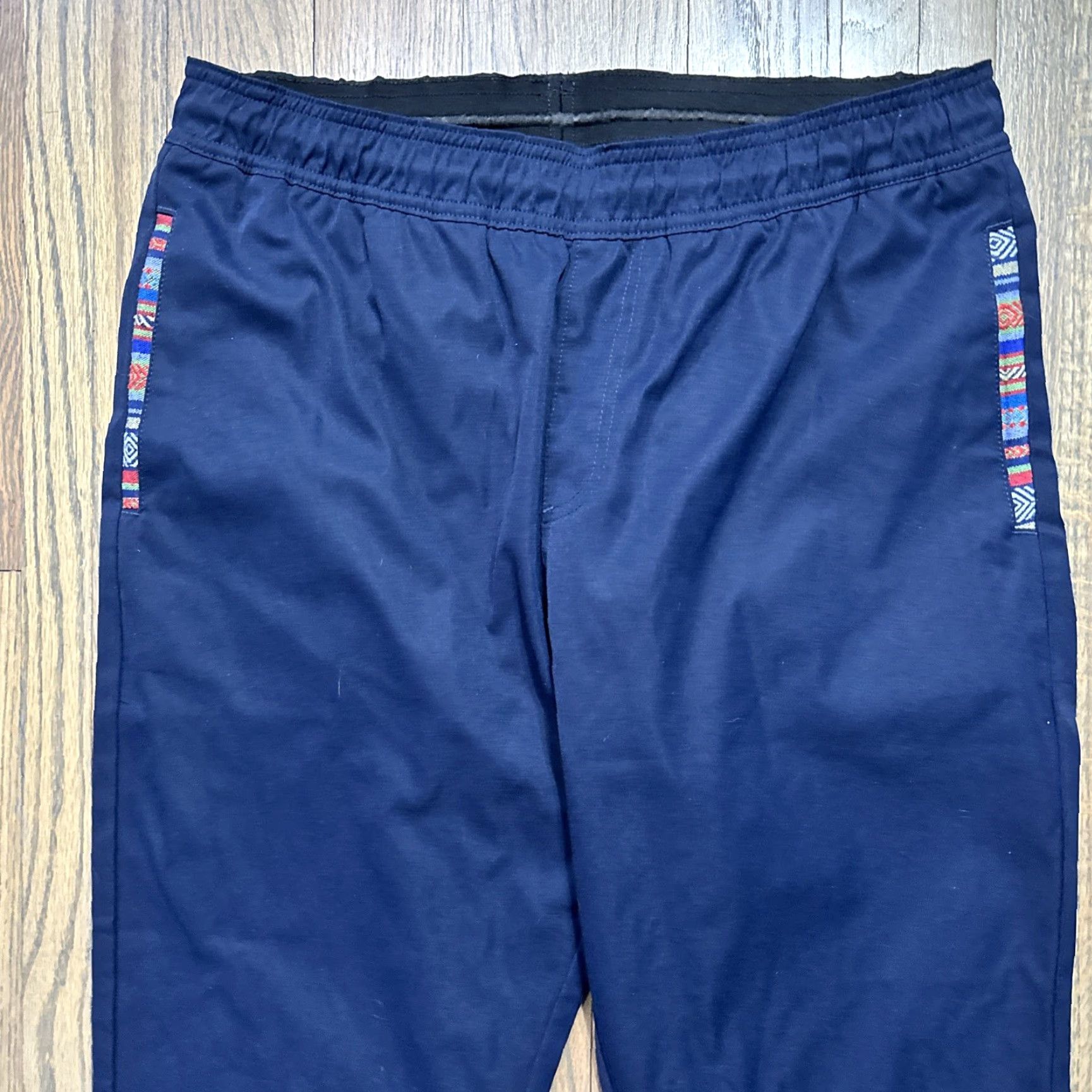 Vintage Wowie Rambler Men’s Pant Casual Stretch Aztec Charcoal Blue Size Large Style Streetwear Slim Tapered Pockets Adjustable Waist Inseam 31 in Cardigan? Size US 33 - 2 Thumbnail